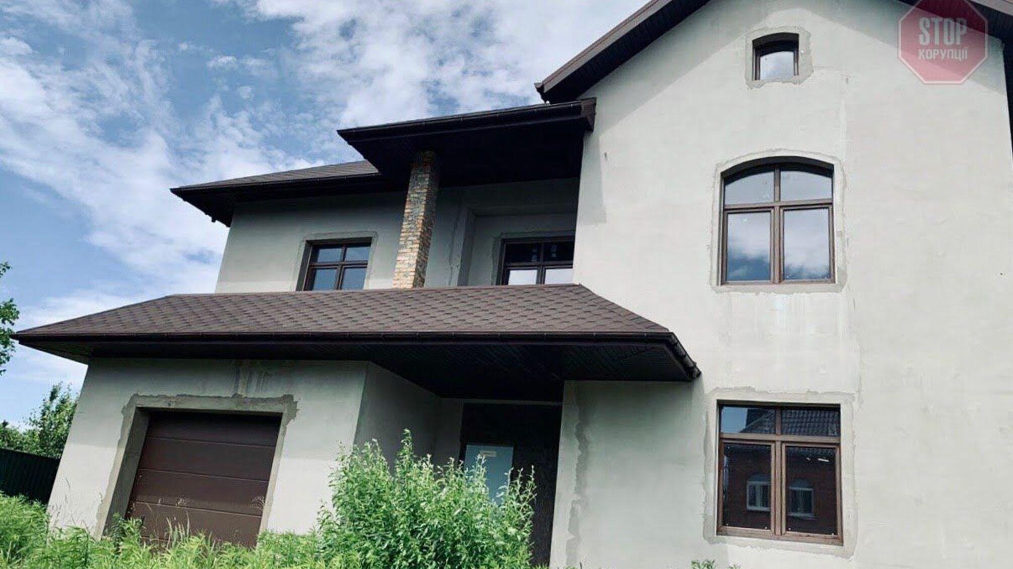 Чиновниця з НБУ Рожкова продала будинок за 100 тисяч доларів і не внесла це в декларацію (відео)