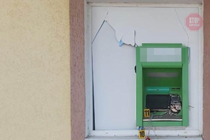 На Харківщині невідомі підірвали банкомат (фото)