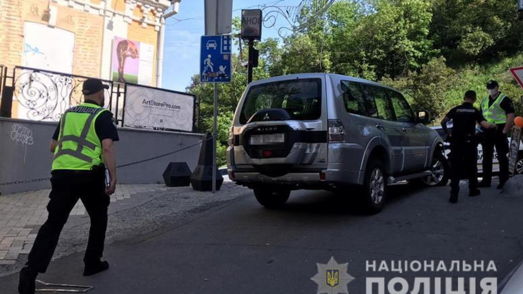 У Києві кінологи спільно з патрульними поліцейськими затримали молодика, який заволодів автівкою посла іншої держави, - Андрій Крищенко