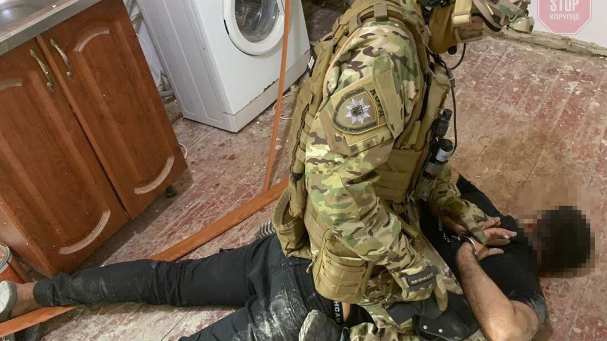 Троє іноземців пограбували подружжя пенсіонерів на Дніпропетровщині