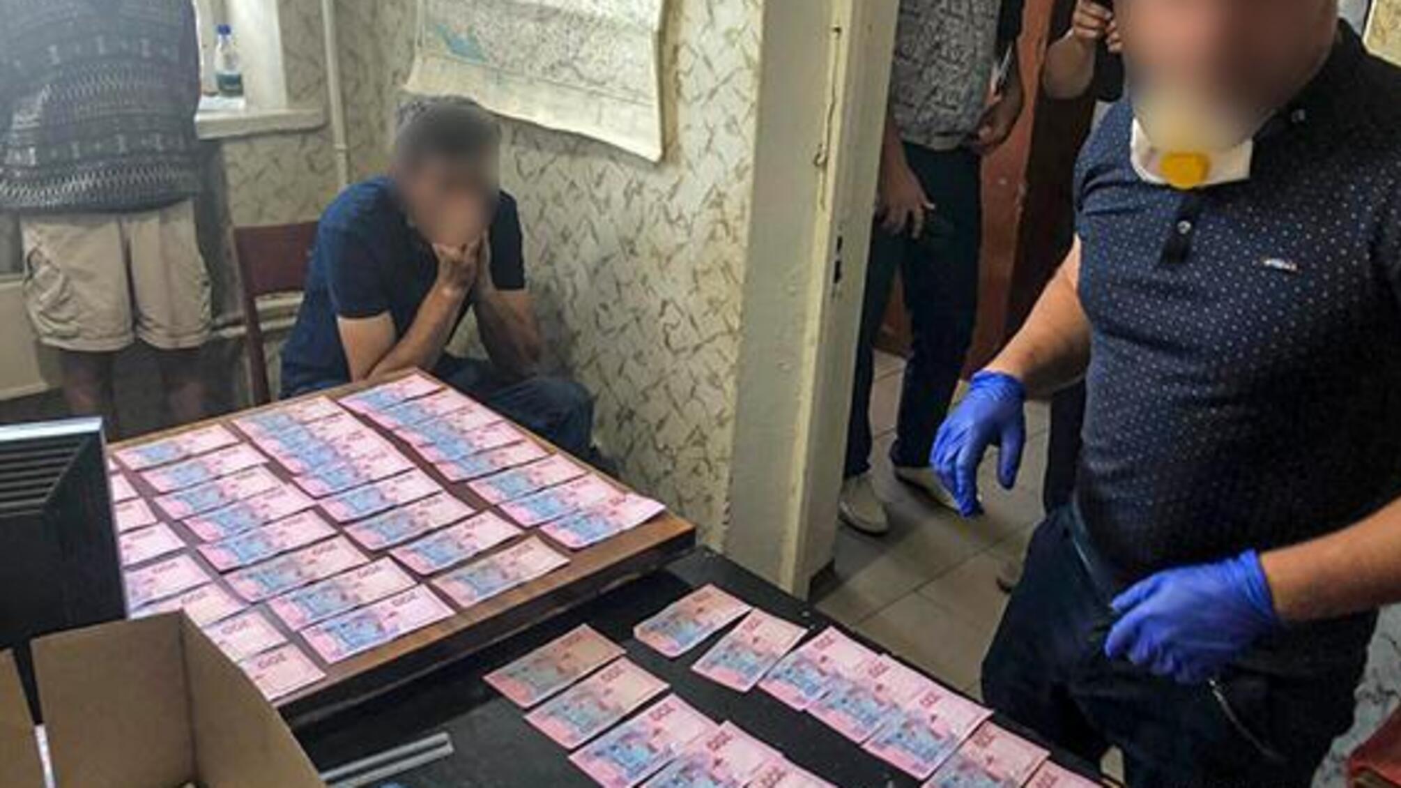 На Сумщині внутрішня безпека поліції затримала чоловіка за спробу «відкупитися» за водіння у нетверезому стані