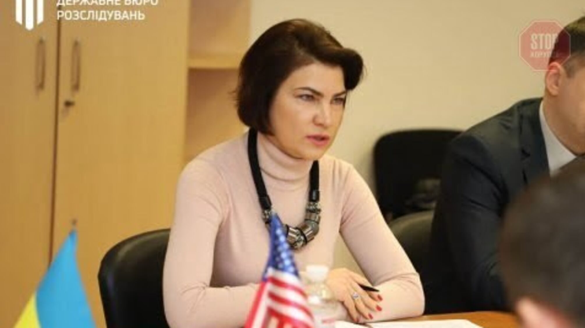 Венедіктова сфальсифікувала постанову про вручення підозри Порошенку – адвокат