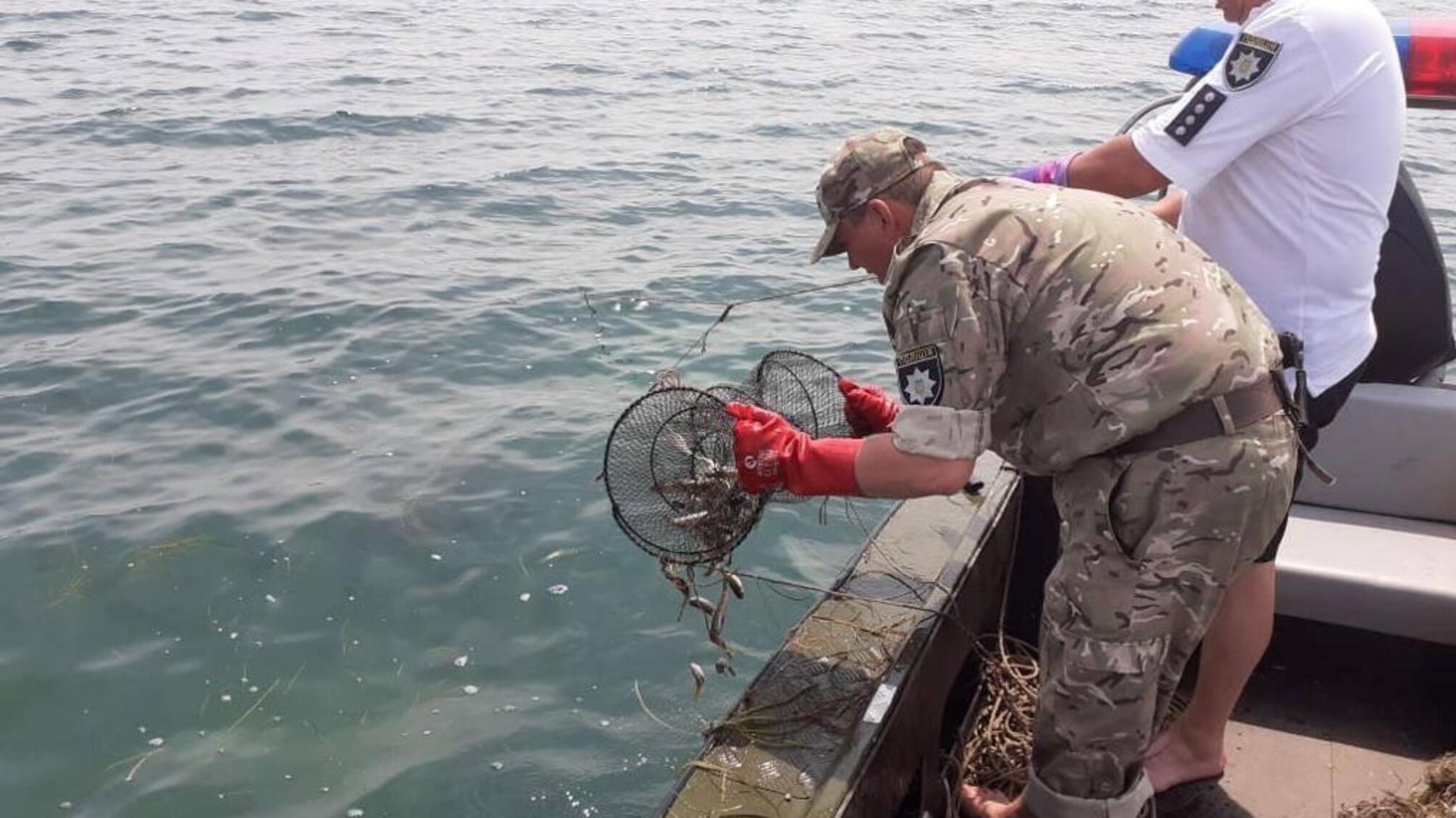 Водні поліцейські Херсонщини запобігли браконьєрському вилову риби на майже 1,5 мільйони гривень