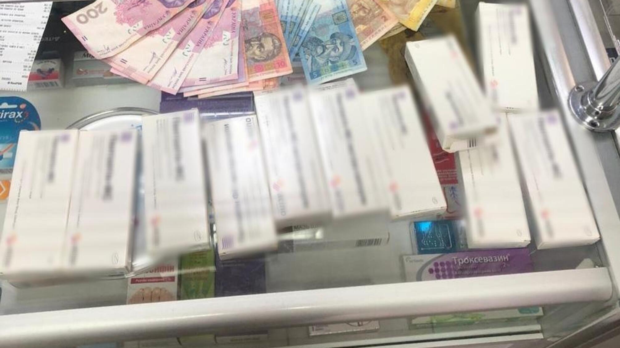 В Одесі  поліцейські викрили працівницю аптеки у порушенні правил продажу кодеїновмісних лікарських засобів