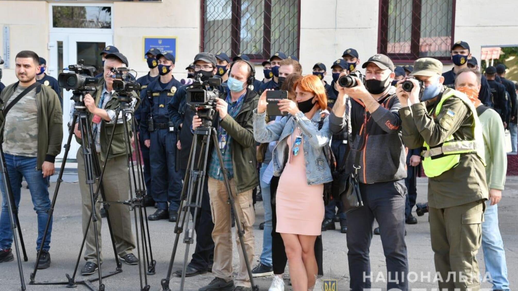 Вітаємо працівників мас-медіа з професійним святом – Днем журналіста