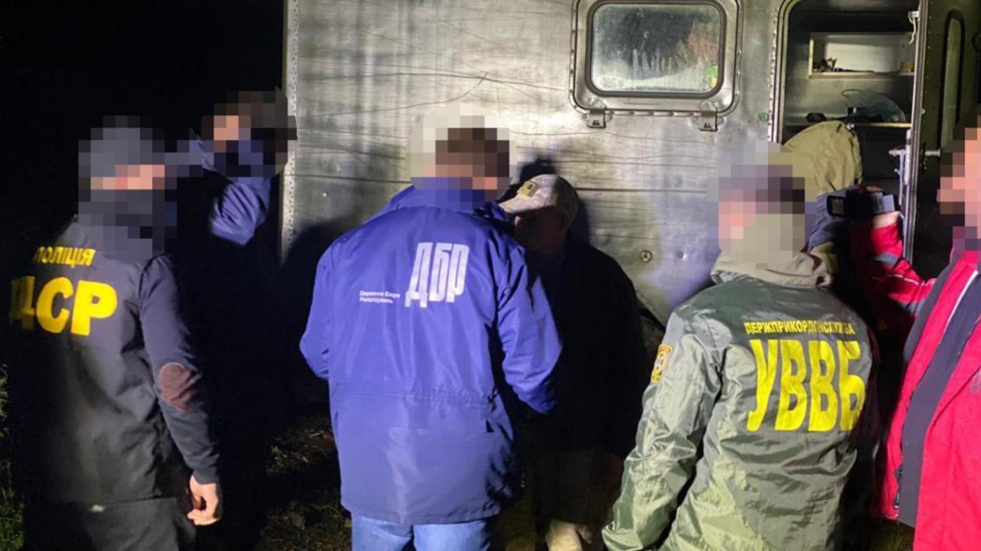 1 000 доларів США за надання інформації про розміщення прикордонних нарядів – ДБР затримало прикордонника