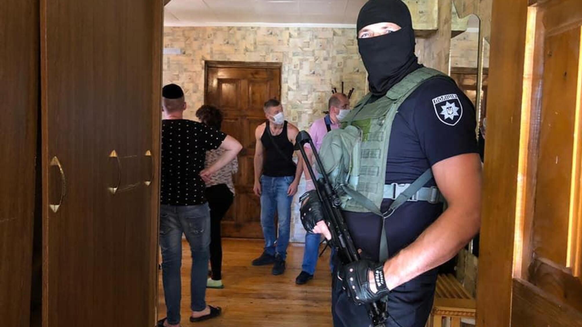 На Івано-Франківщині поліція викрила «реабілітаційні» центри, де незаконно утримували людей