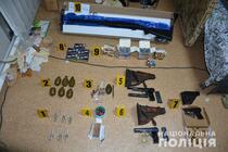 У Харкові поліція затримала місцевого жителя за незаконне зберігання зброї та боєприпасів