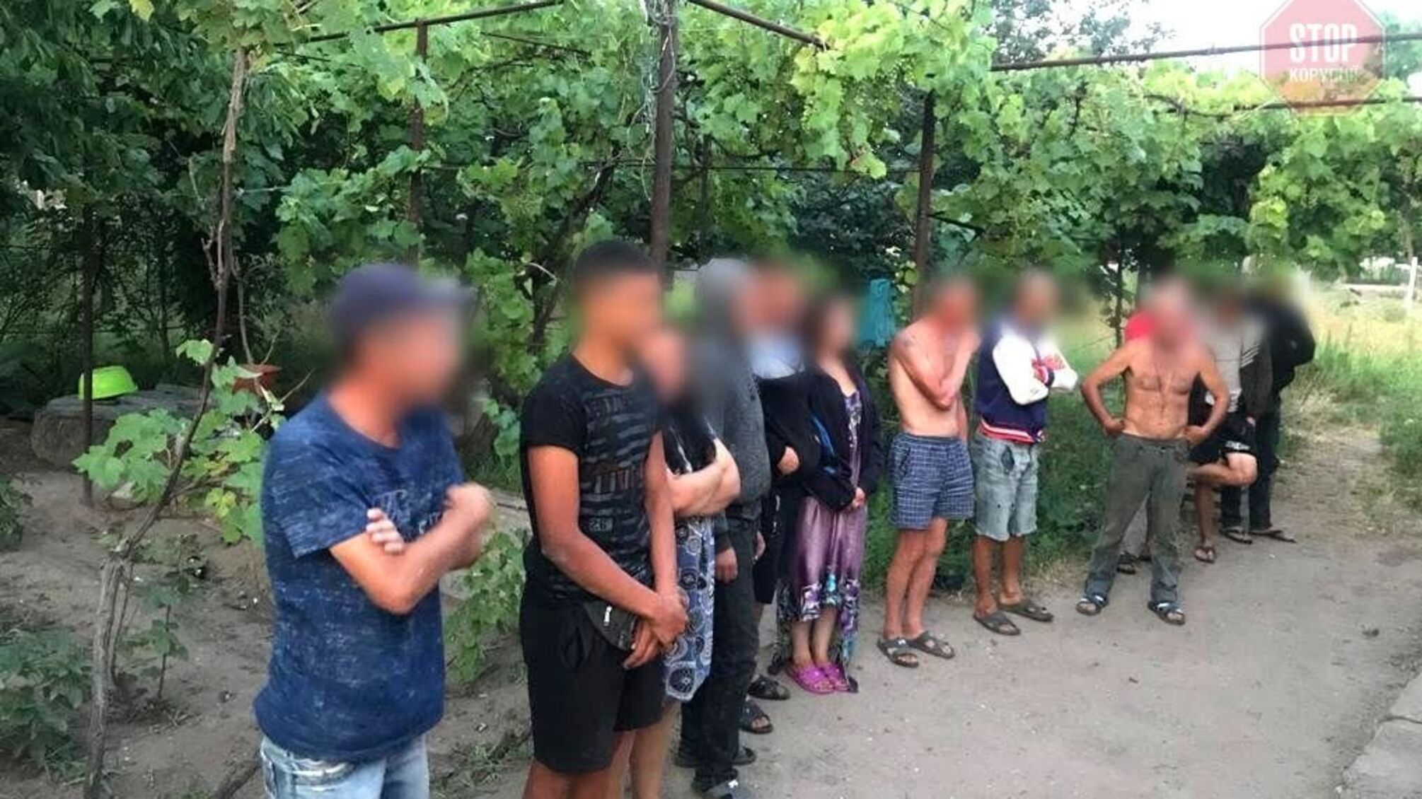 На Херсонщині чоловік тримав рабів і здавав їх в оренду (фото)