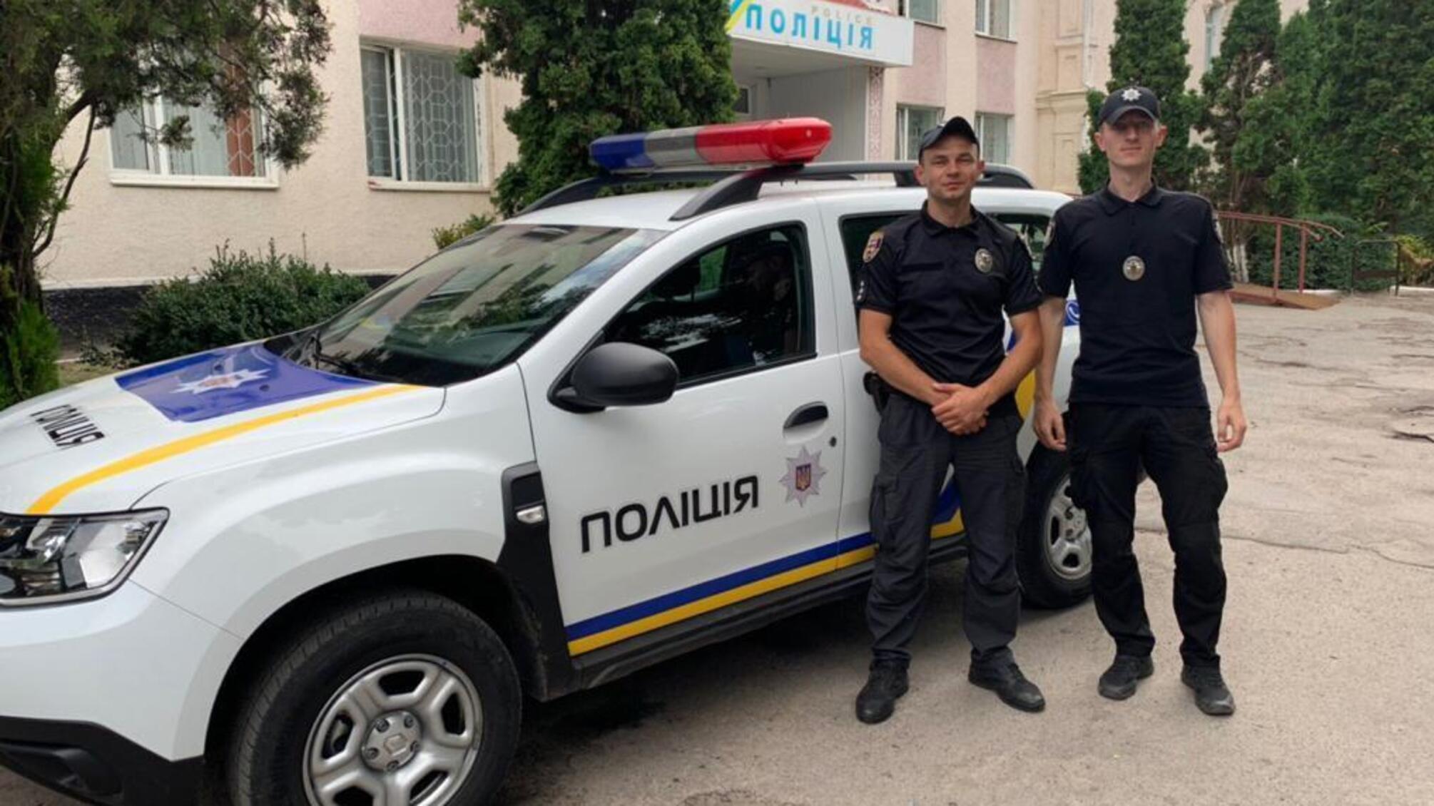 На Вінниччині під час пожежі поліцейські врятували чоловіка