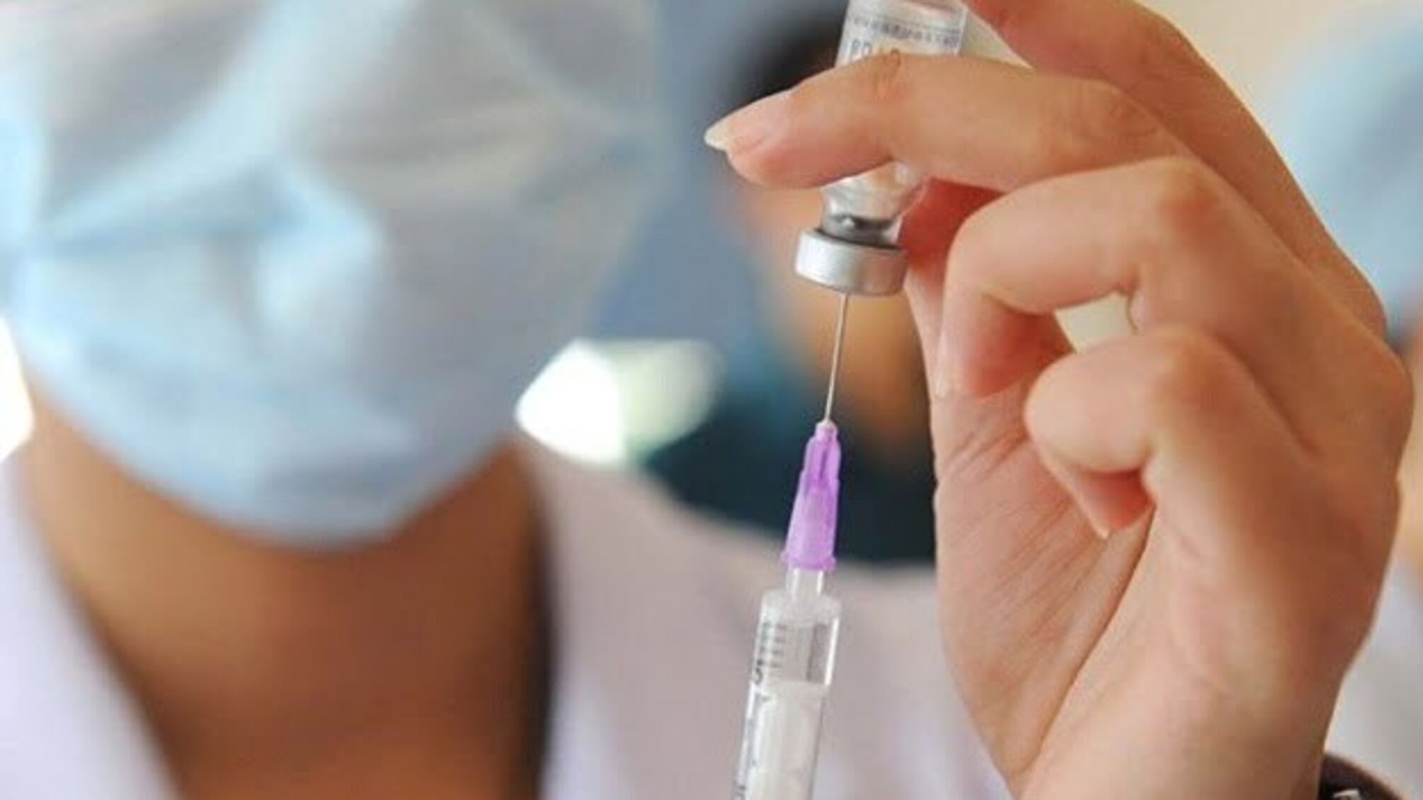 Міністр науки Німеччини спрогнозувала, коли вакцина проти COVID-19 стане доступною