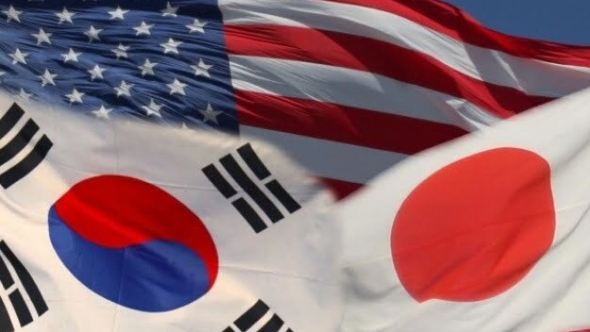 Посол США у Кореї поголив вуса, які нагадували деяким корейцям про японський колоніалізм