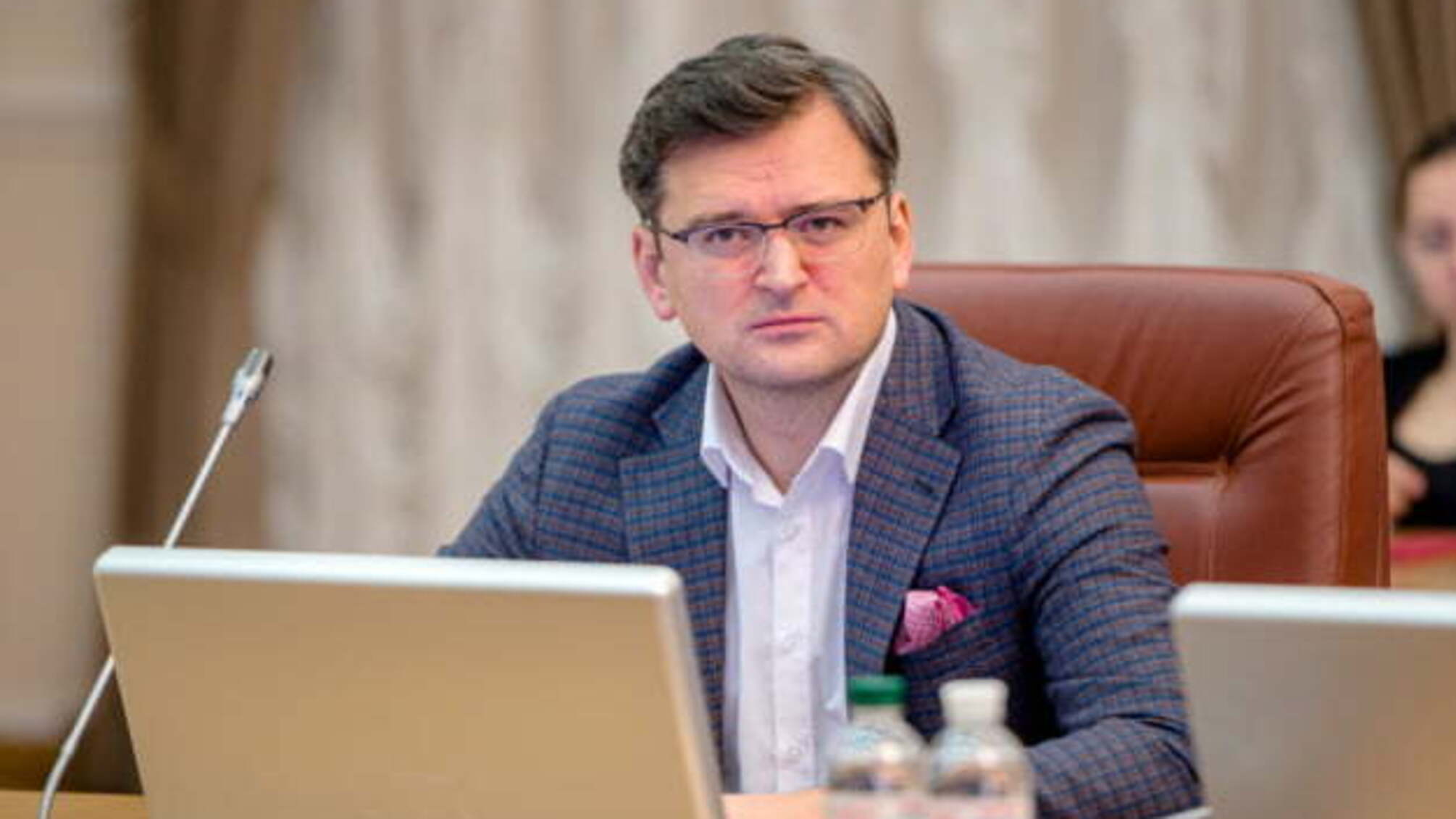 Кулеба прокоментував вирок керівнику російського 'Меморіалу': Це війна з правдою про Україну
