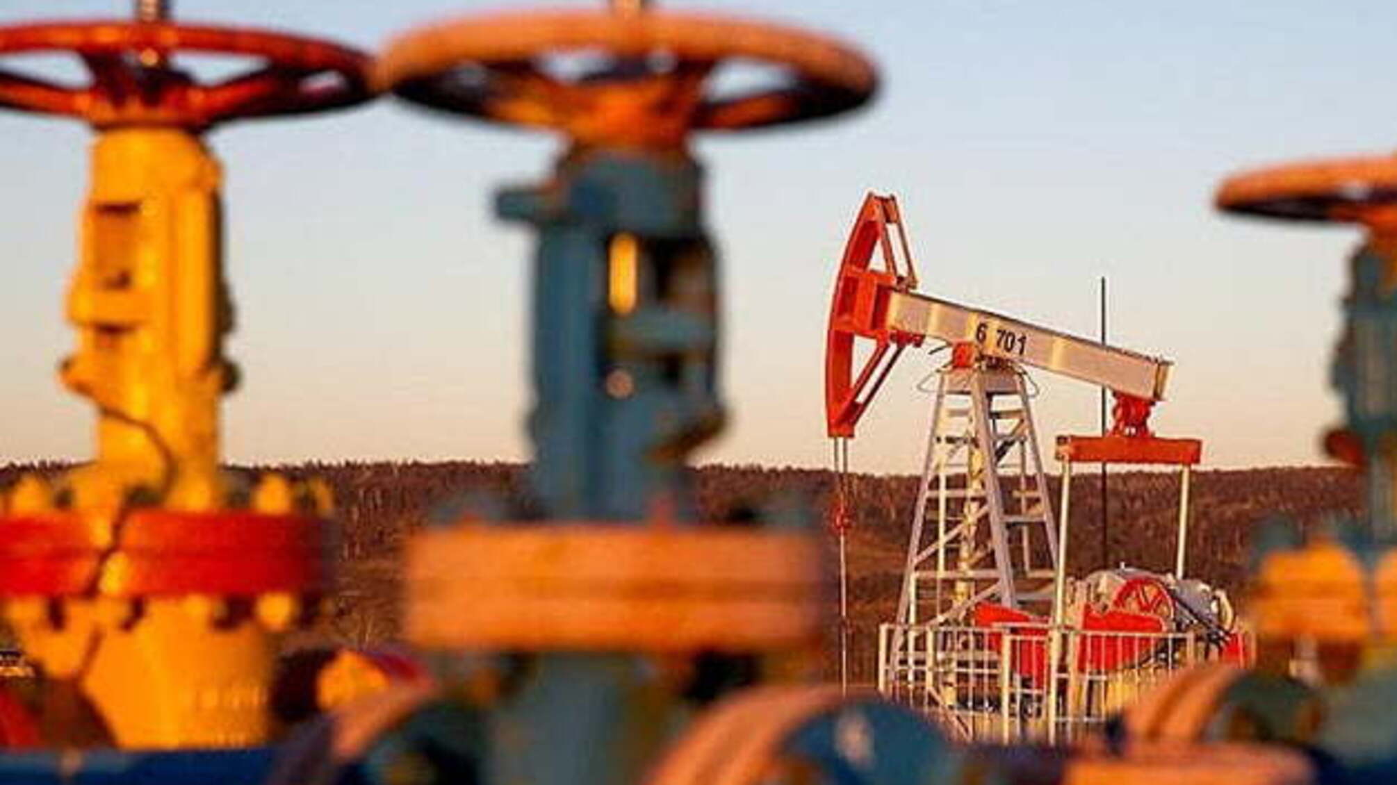 Нафта дорожчає незважаючи на зростання запасів у США