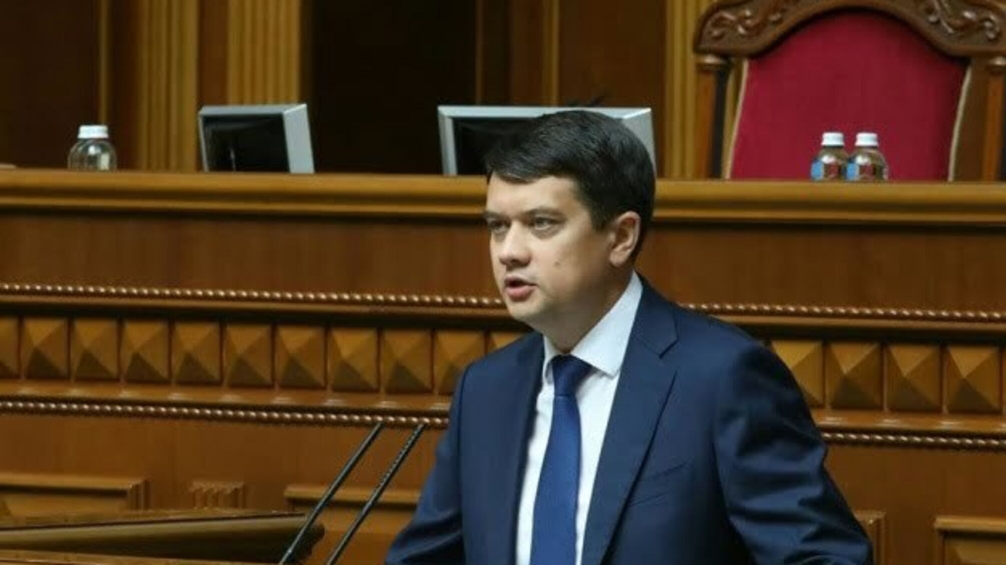 Разумков вважає за доцільне ухвалити закон про опозицію восени
