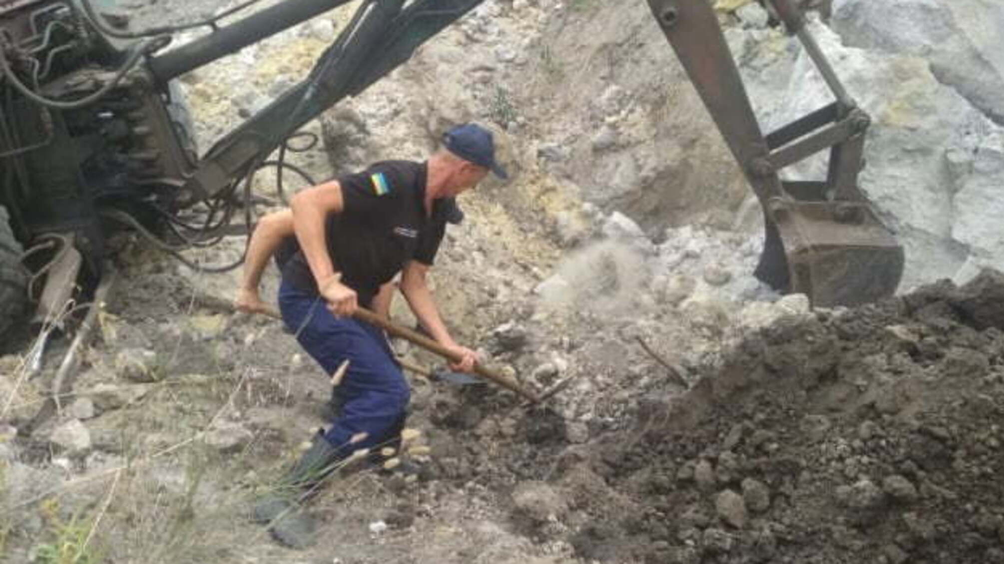 На Київщині та Дніпропетровщині під обвалами піску загинули троє людей
