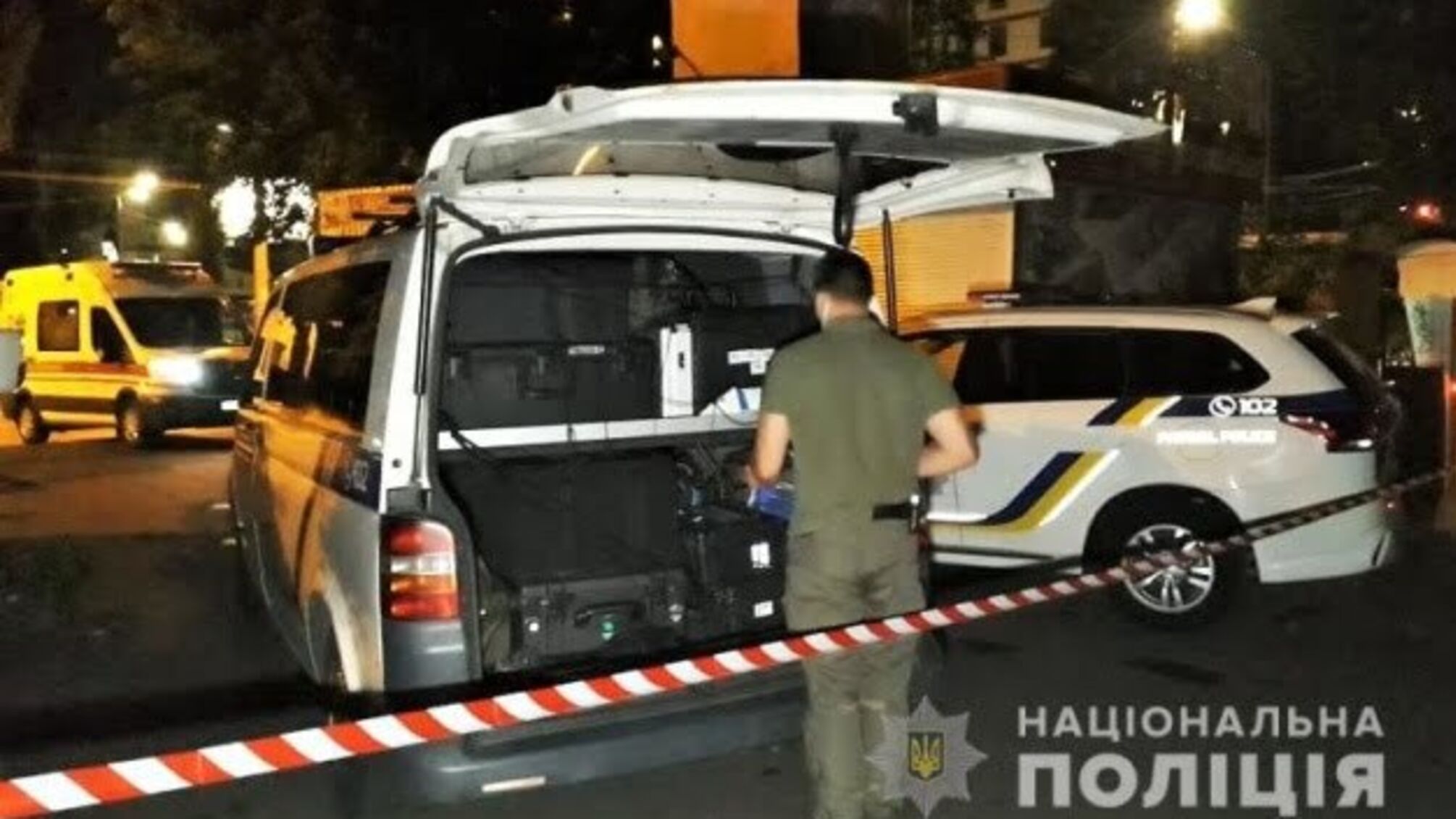 У столиці підірвали банкомат, грабіжники забрали гроші
