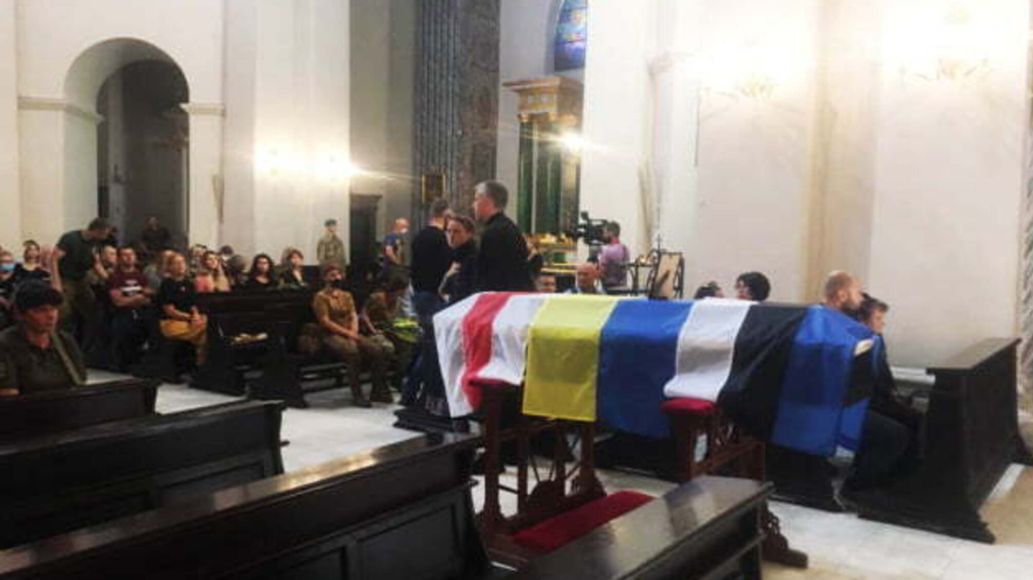 У Києві прощаються з військовим медиком Миколою Ільїним