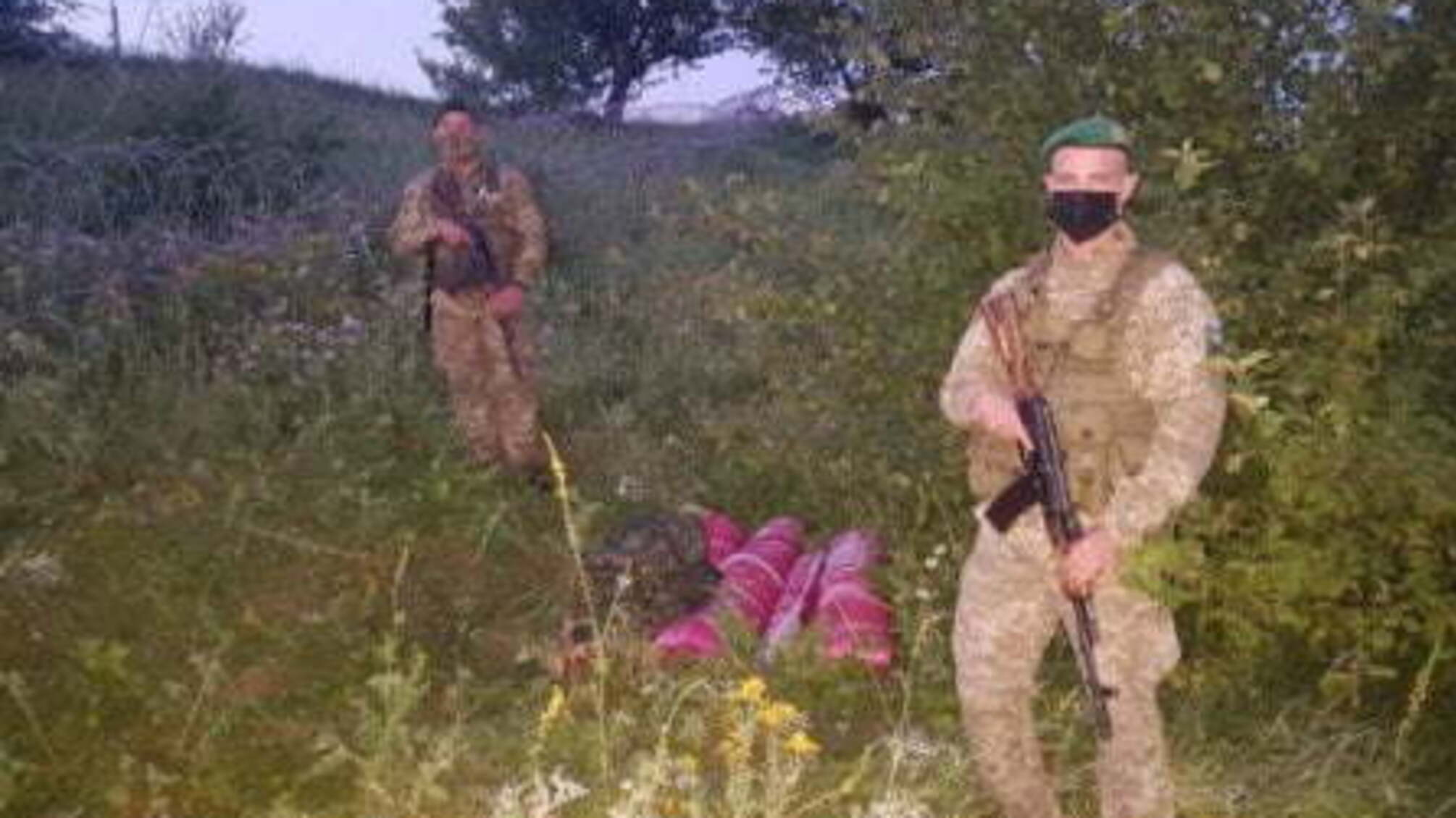 Забудькуватий контрабандист залишив прикордонникам свої документи8