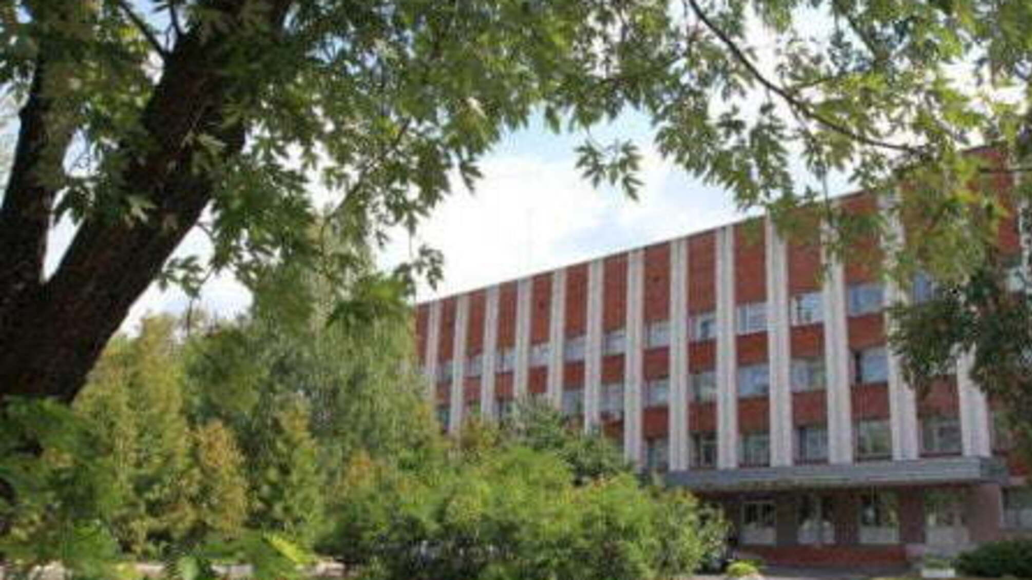 Стрибнув із вікна лікарні: 48-річний чоловік скоїв самогубство з другої спроби