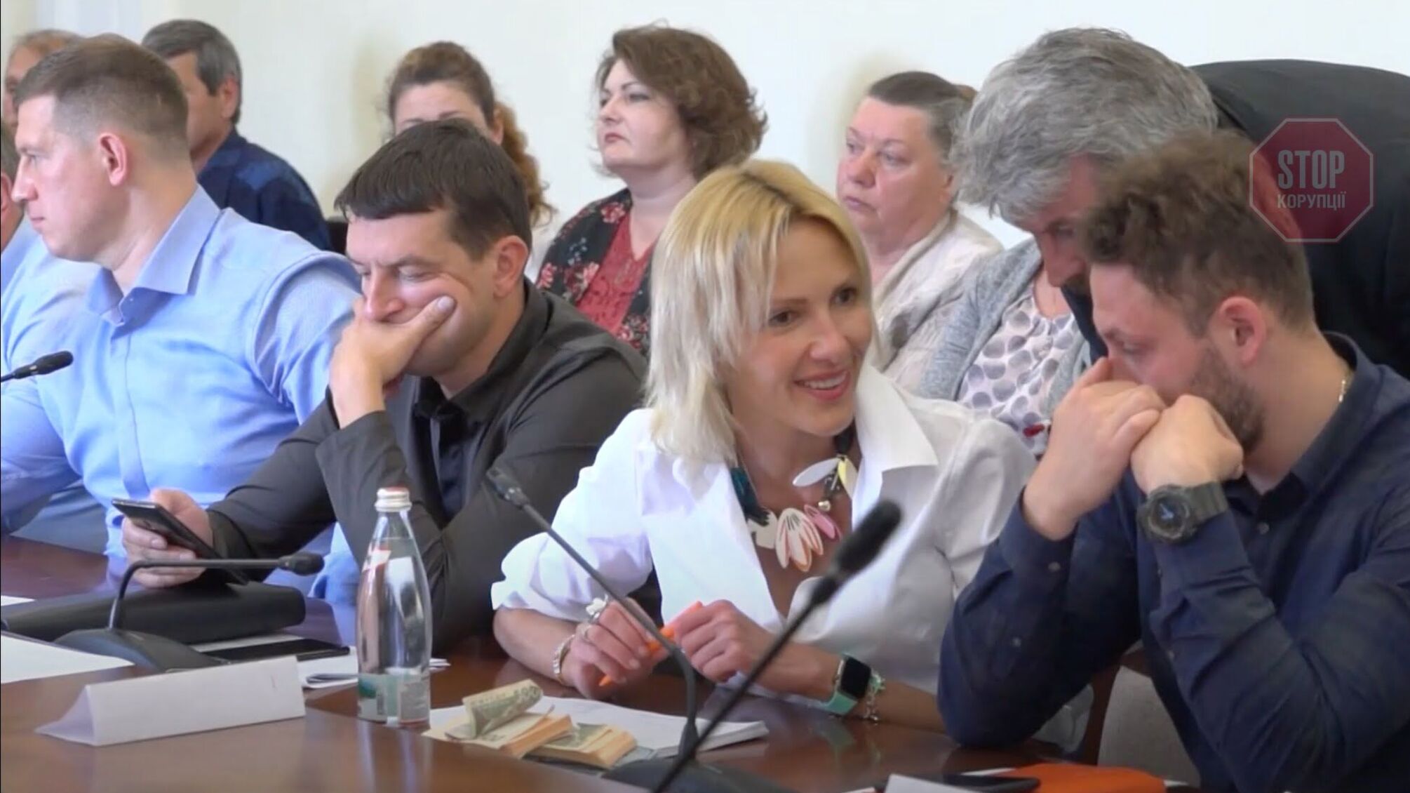 Війна проти сліпих: псевдоактивістів з Подолу підтримала «земельна королева» КМДА Балицька