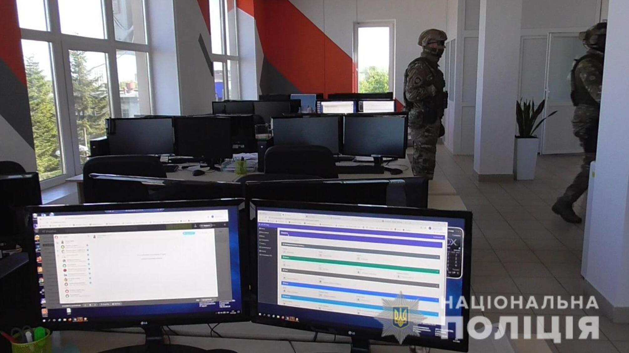 Кіберполіція встановила онлайн-шахраїв, які ошукали майже 500 громадян