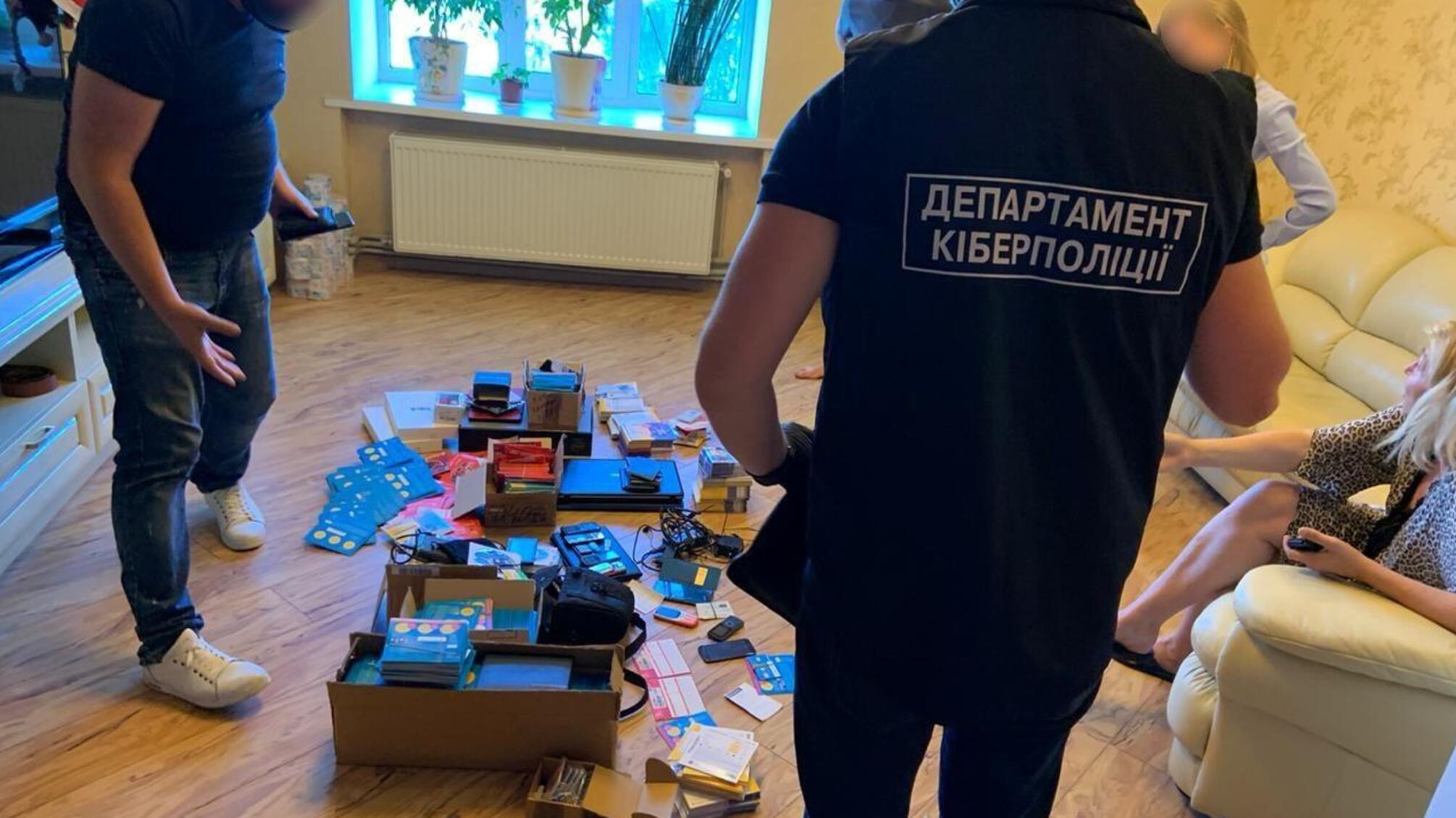 Кіберполіція викрила мешканця Житомирщини у несанкціонованому втручанні в роботу операторів мобільного зв’язку