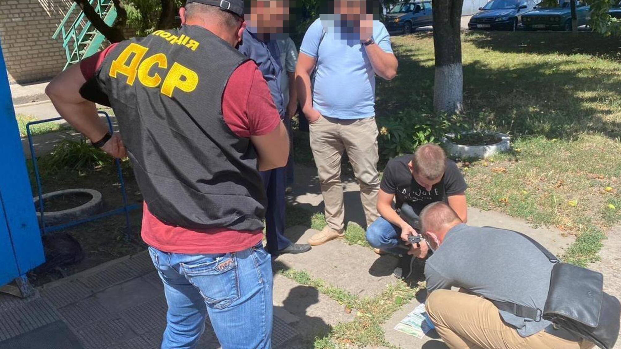 На Дніпропетровщині правоохоронці затримали керівника міжрайонного управління водного господарства на хабарі