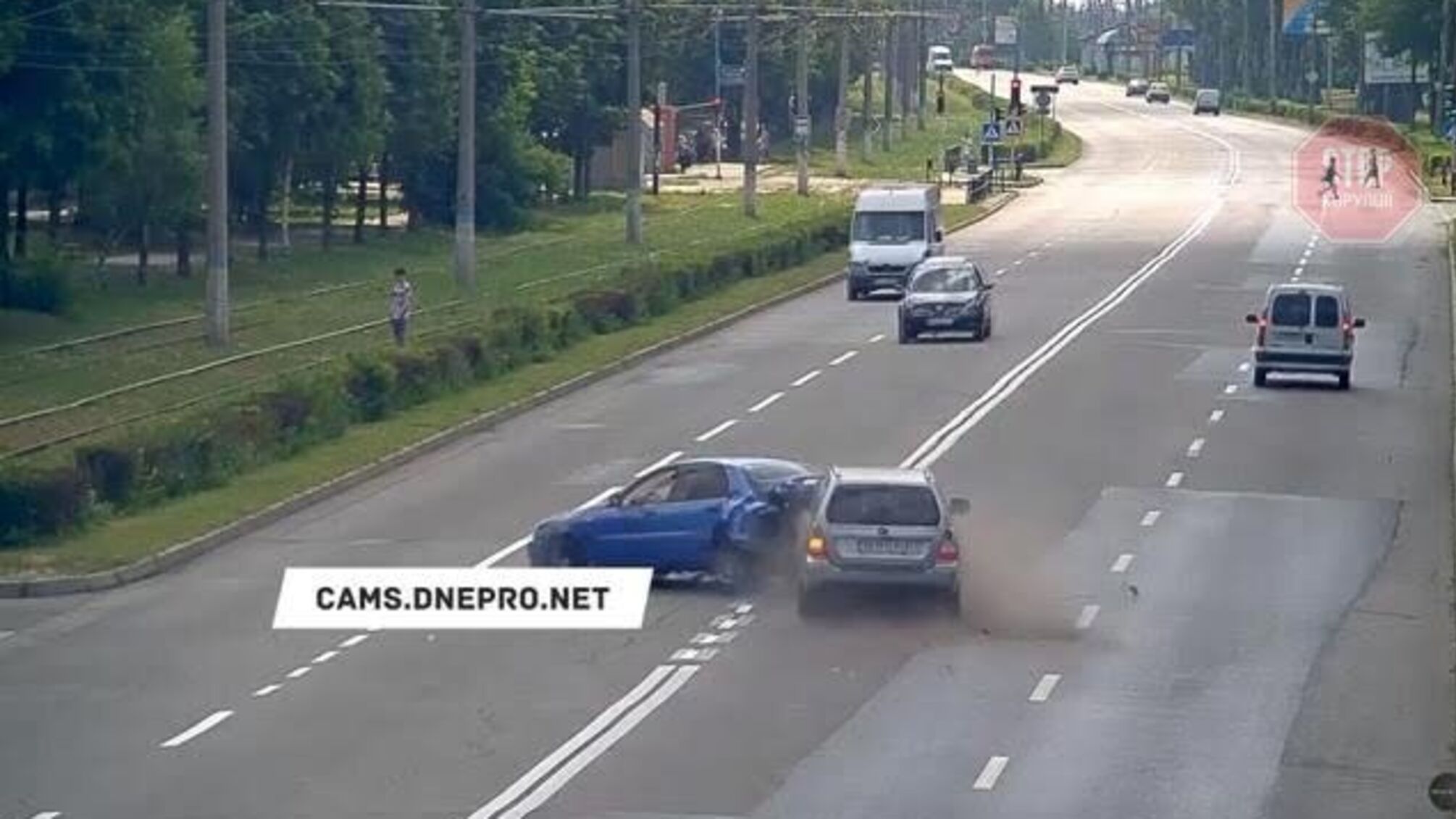 Водійка загинула, дитина в лікарні - подробиці ДТП на Дніпропетровщині (відео)