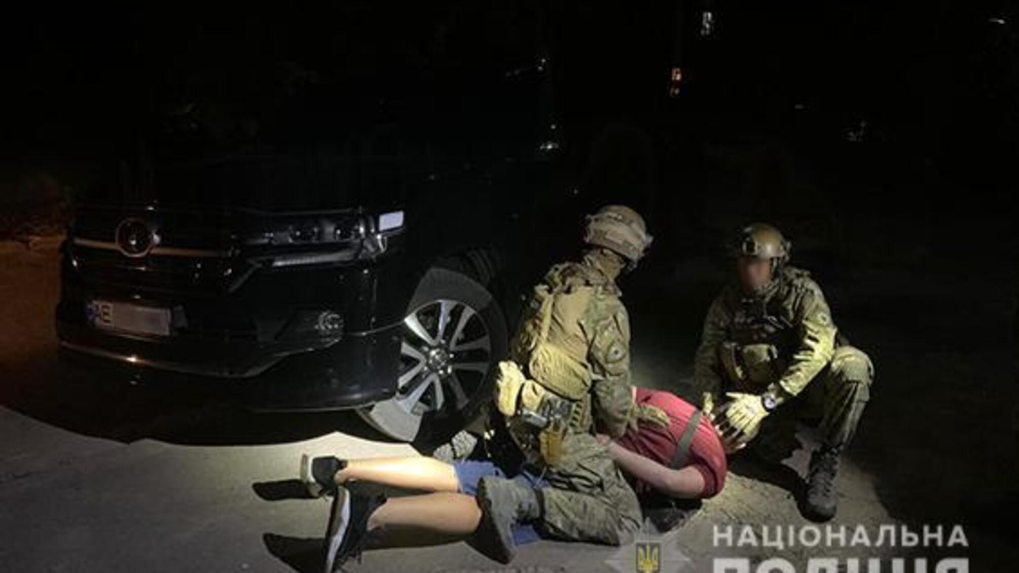 На Дніпропетровщині правоохоронці затримали організатора злочинного угрупування за підкуп посадовця поліції