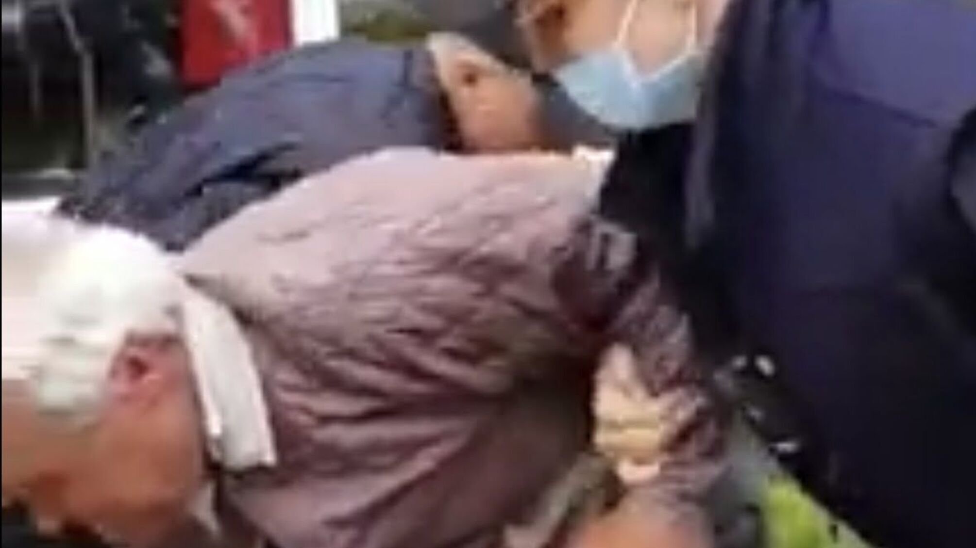 Затримання пенсіонера в Чернівцях: ДБР веде розслідування проти поліцейських