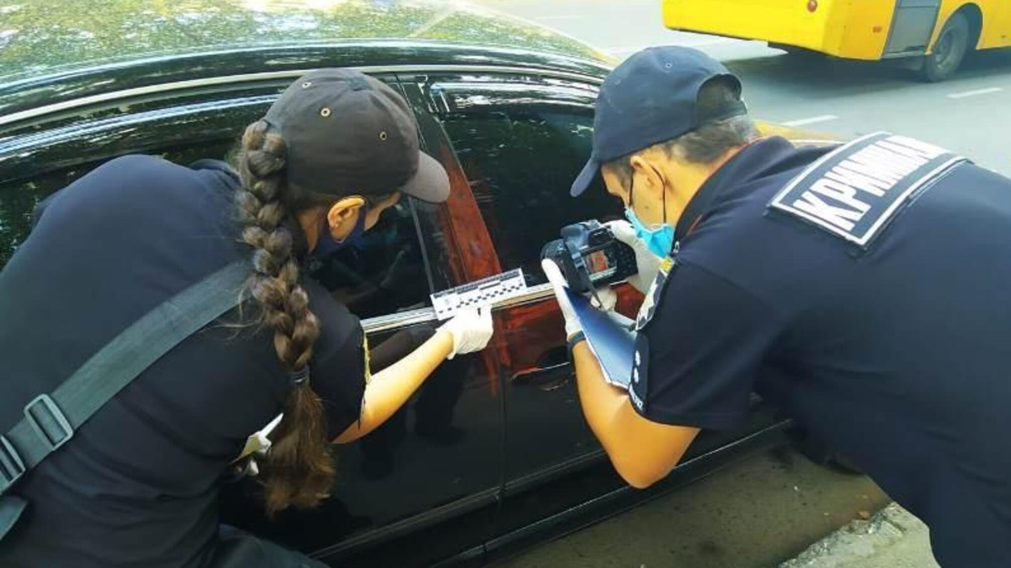 Поліцейські затримали двох іноземців за підозрою у крадіжці з автомобіля одесита