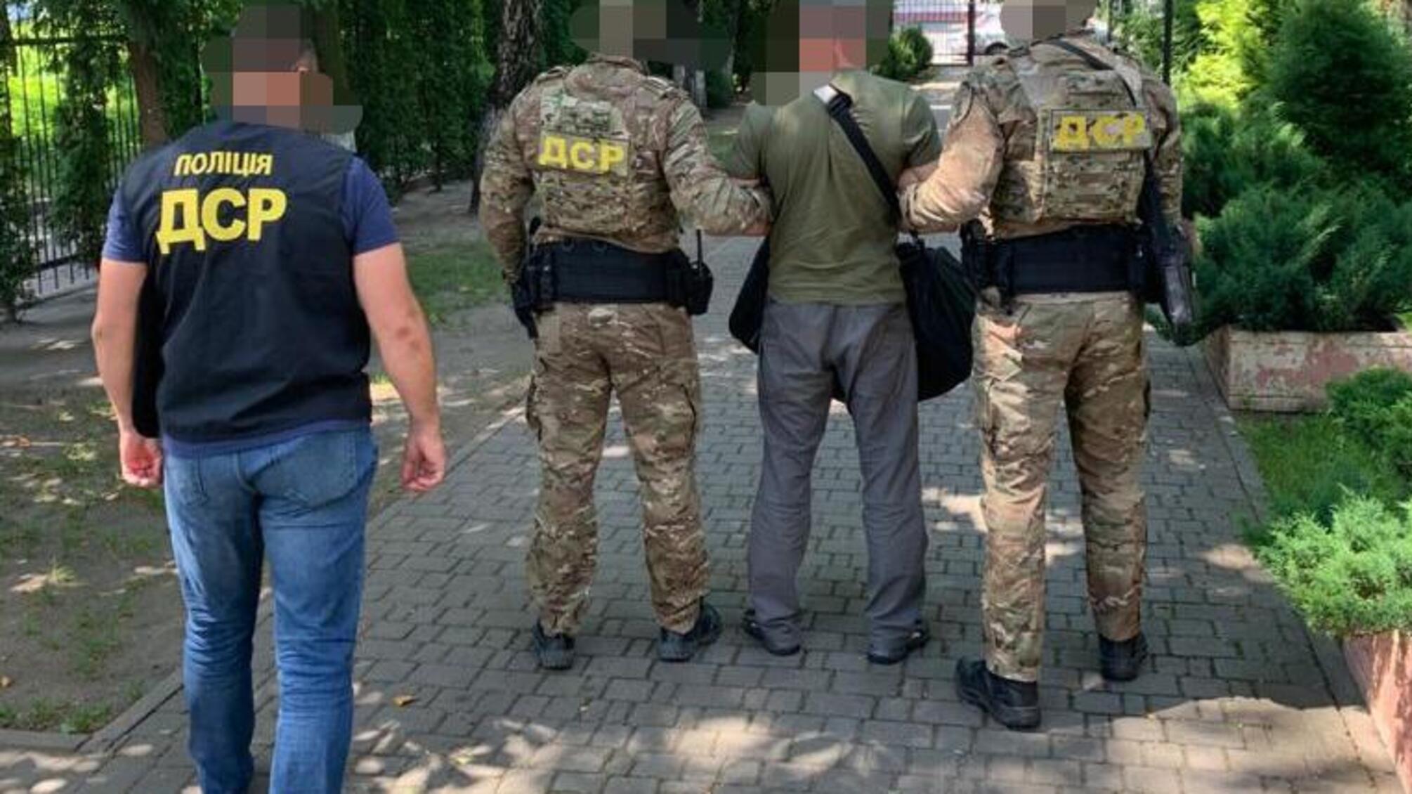 У Львові поліція затримала одного з організаторів озброєної банди, який перебував у міжнародному розшуку