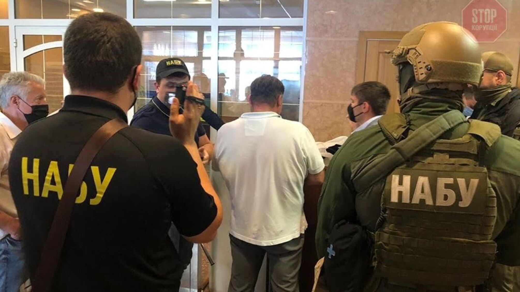 За 800 тисяч доларів намагалися підкупити голову Фонду державного майна – подробиці (фото)