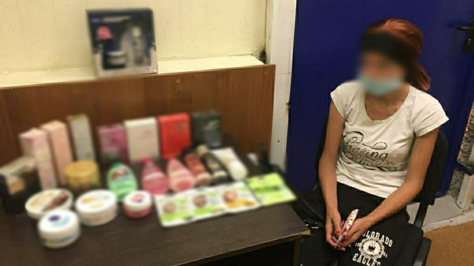 Овідіопольські поліцейські викрили жительку району у двох крадіжках з торговельного закладу