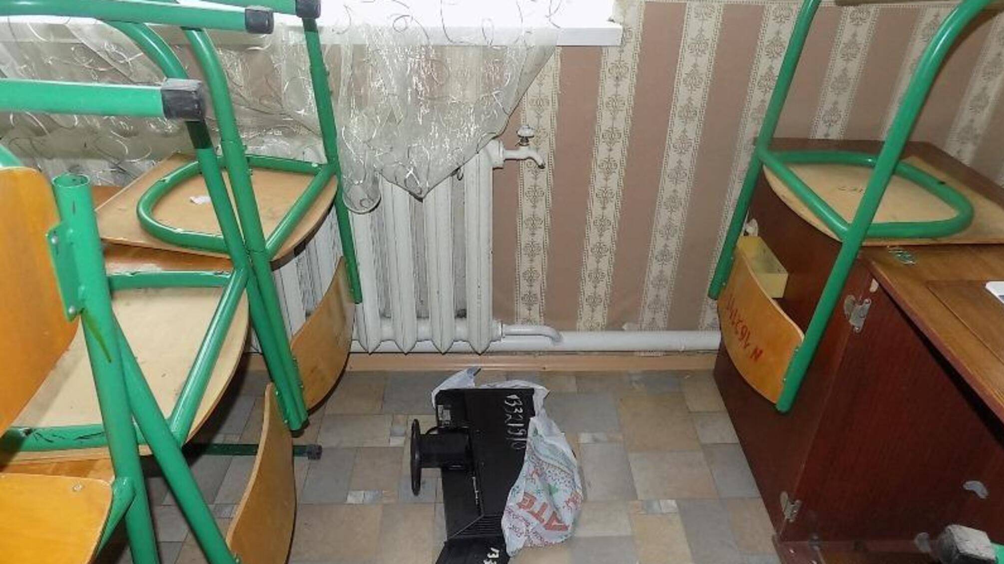 Подільські поліцейські викрили молодика, який за один день обікрав освітній заклад та пограбував перехожого