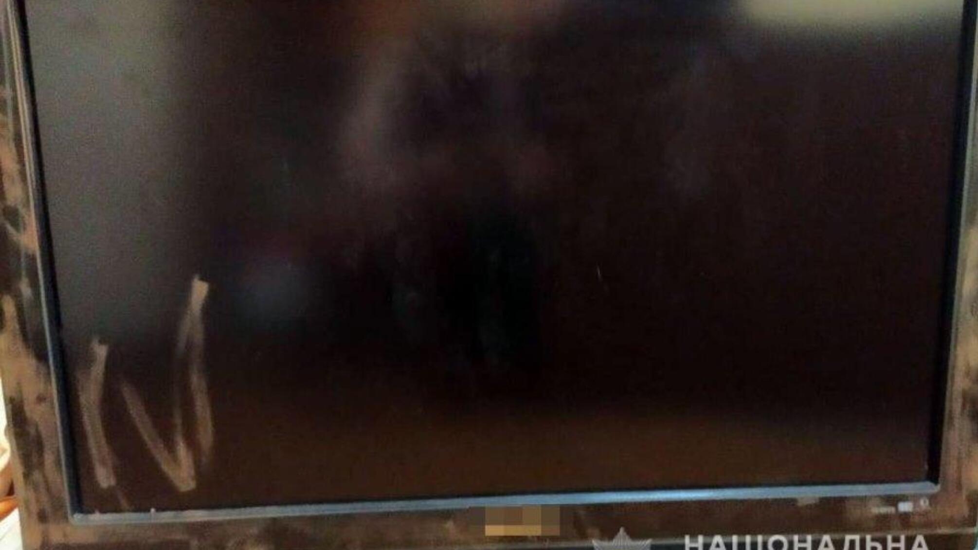 В Одесі поліцейські затримали квартирантів, які на таксі повезли до ломбарду збувати викрадене з оселі майно