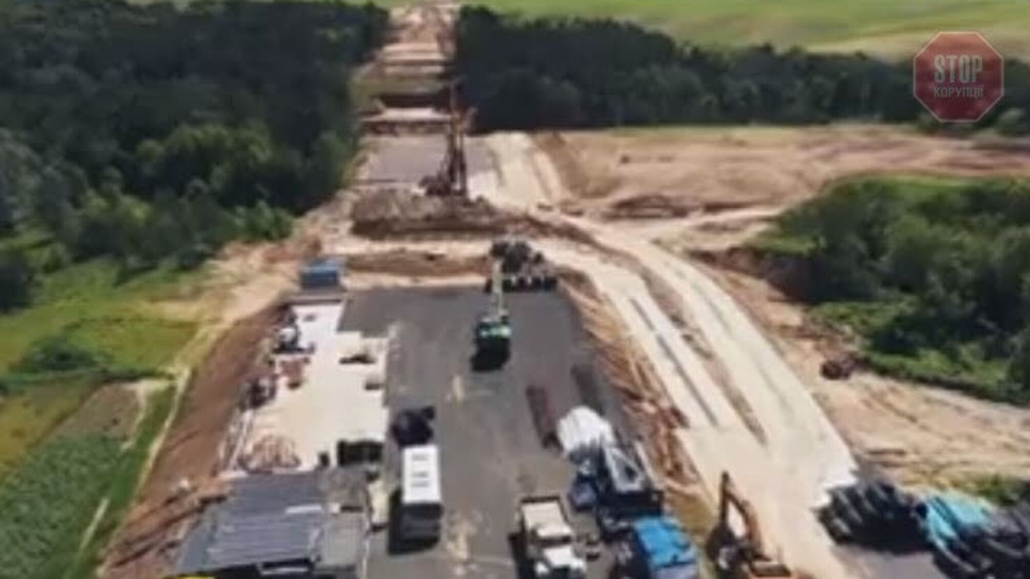 У Рівному вулиці звільнять від транзитного транспорту: 'Укравтодор' будує об'їзну дорогу (відео)