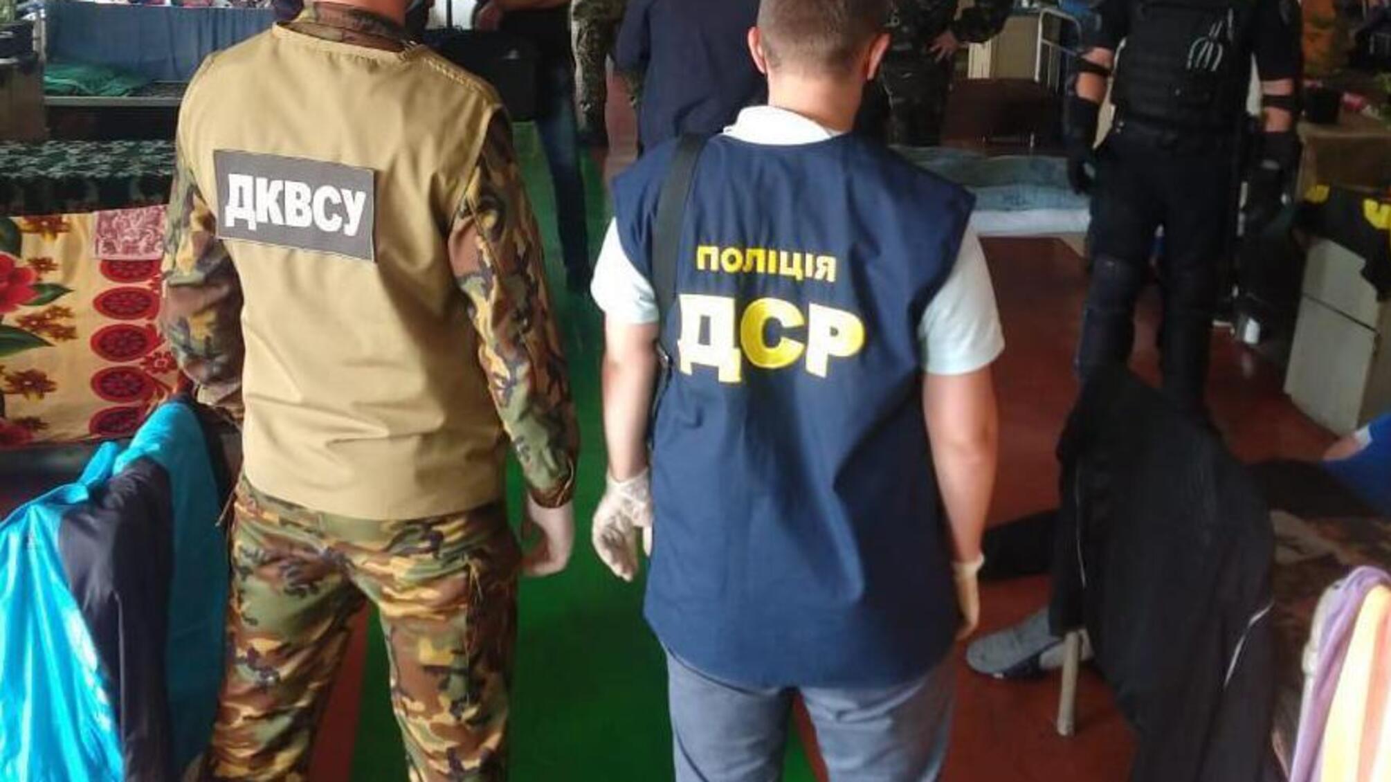 На Рівненщині поліцейські перекрили канал постачання наркотиків до виправної колонії