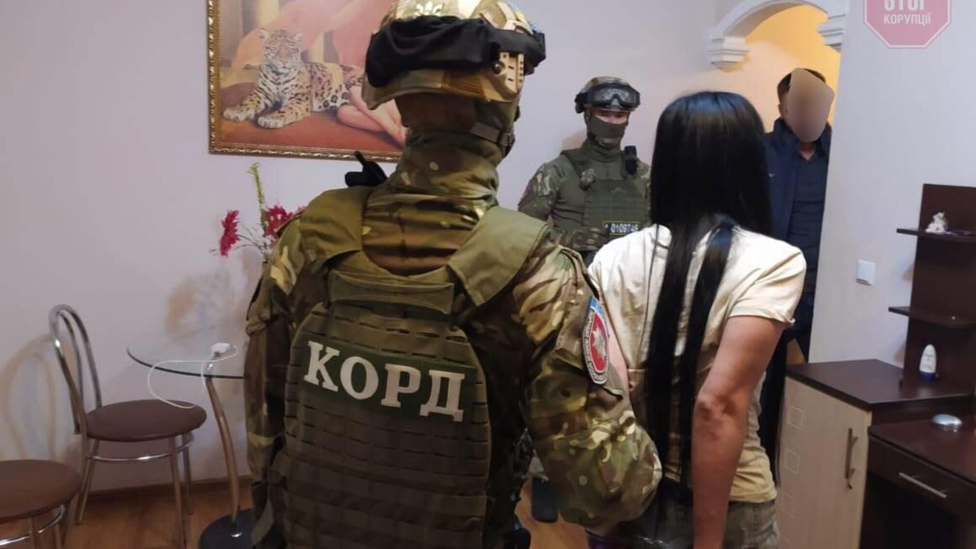 На Вінниччині 'сутенери' втягували у проституцію неповнолітніх (фото)