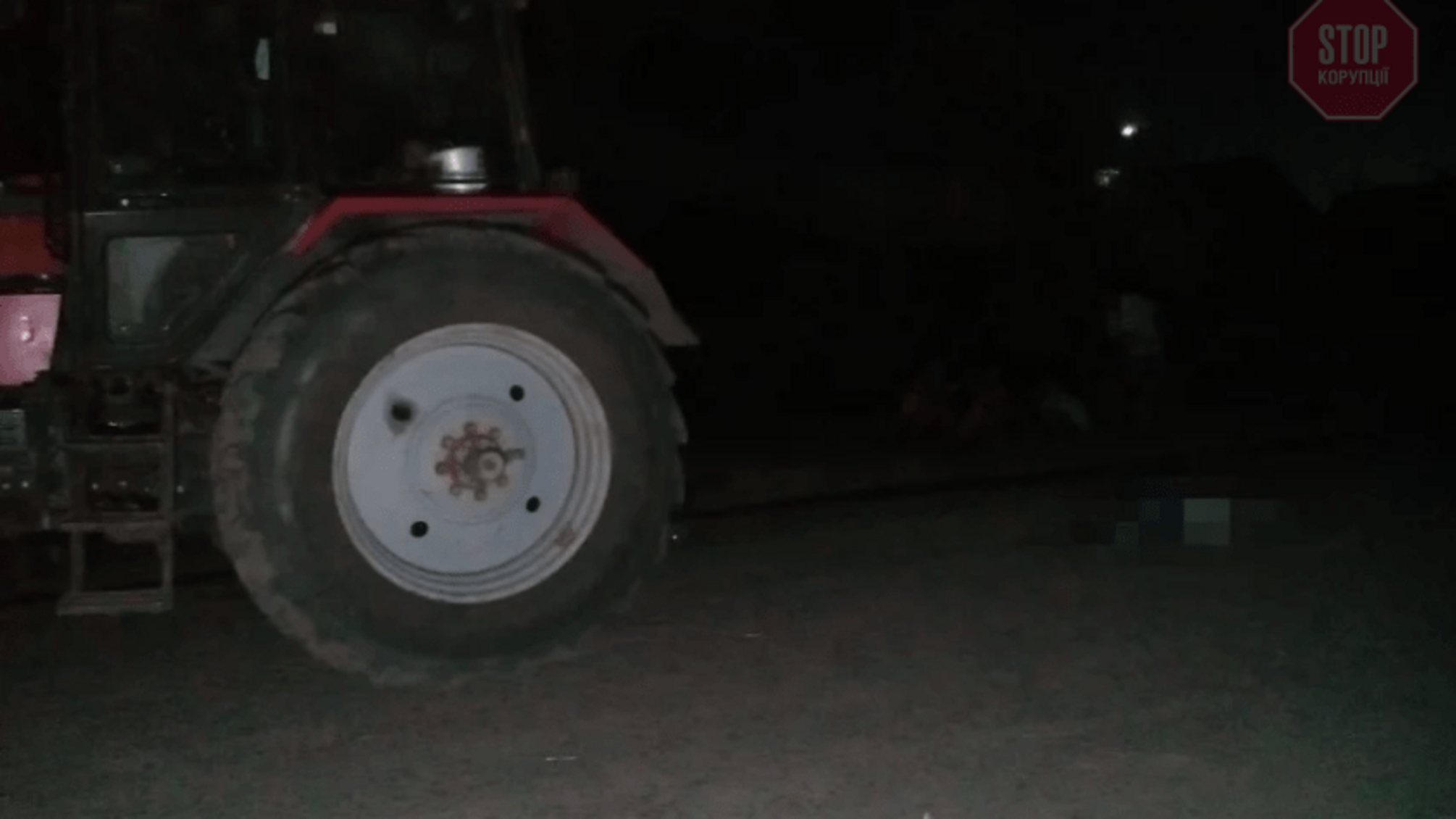 На Одещині під колесами трактора загинув маленький хлопчик