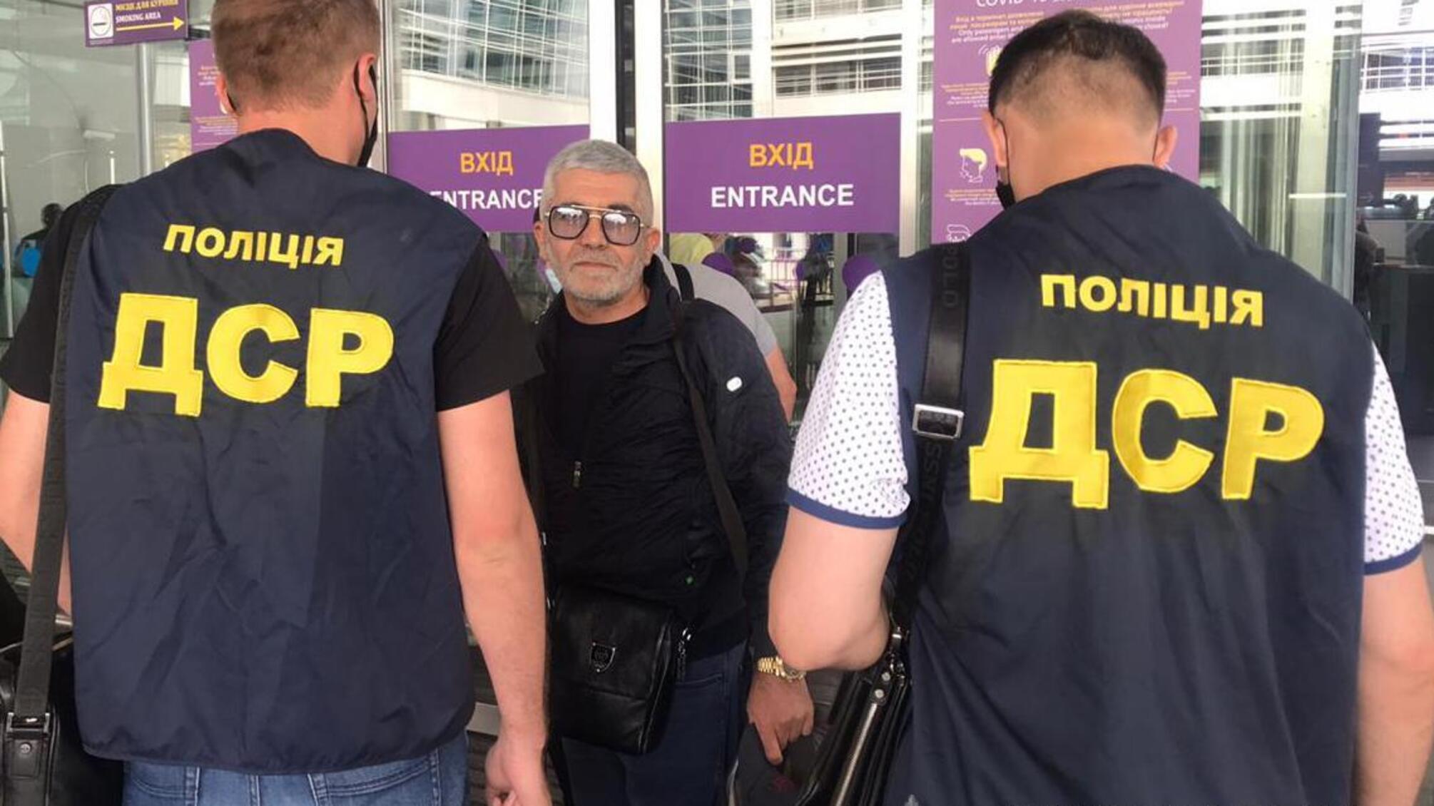 Кримінального «авторитета» на прізвисько «Дід» видворено за межі України