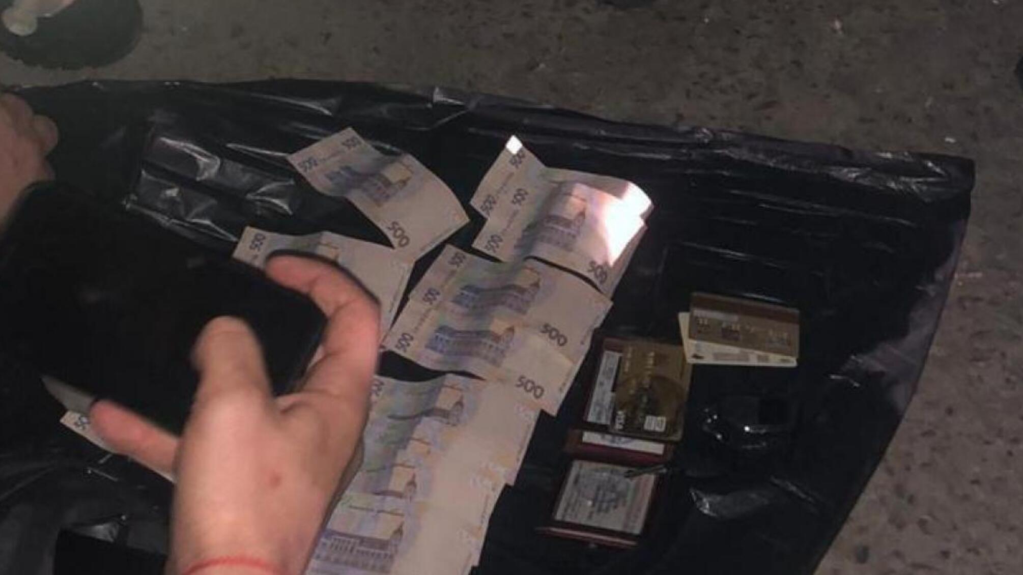 Щомісячні хабарі за вилов риби - прикордонник постане перед судом