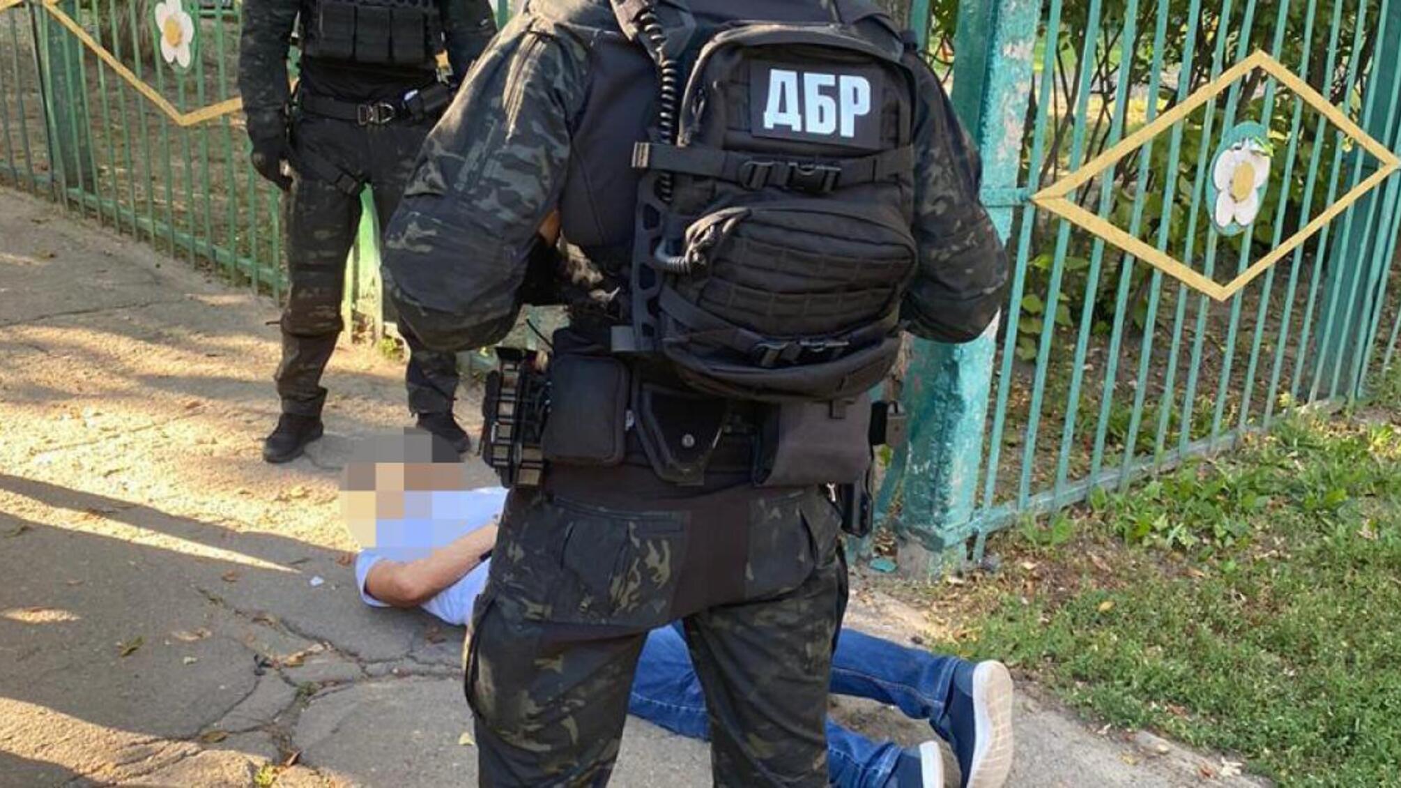 50 000 гривень від підприємця – ДБР затримало працівника Державної податкової служби у Харківській області (ВІДЕО)