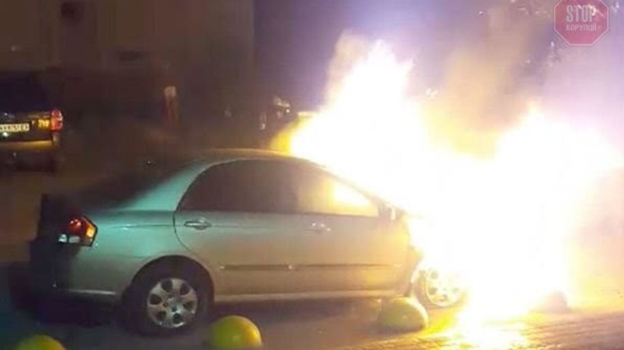 В Броварах підпалили автомобіль журналістів програми “Схеми”