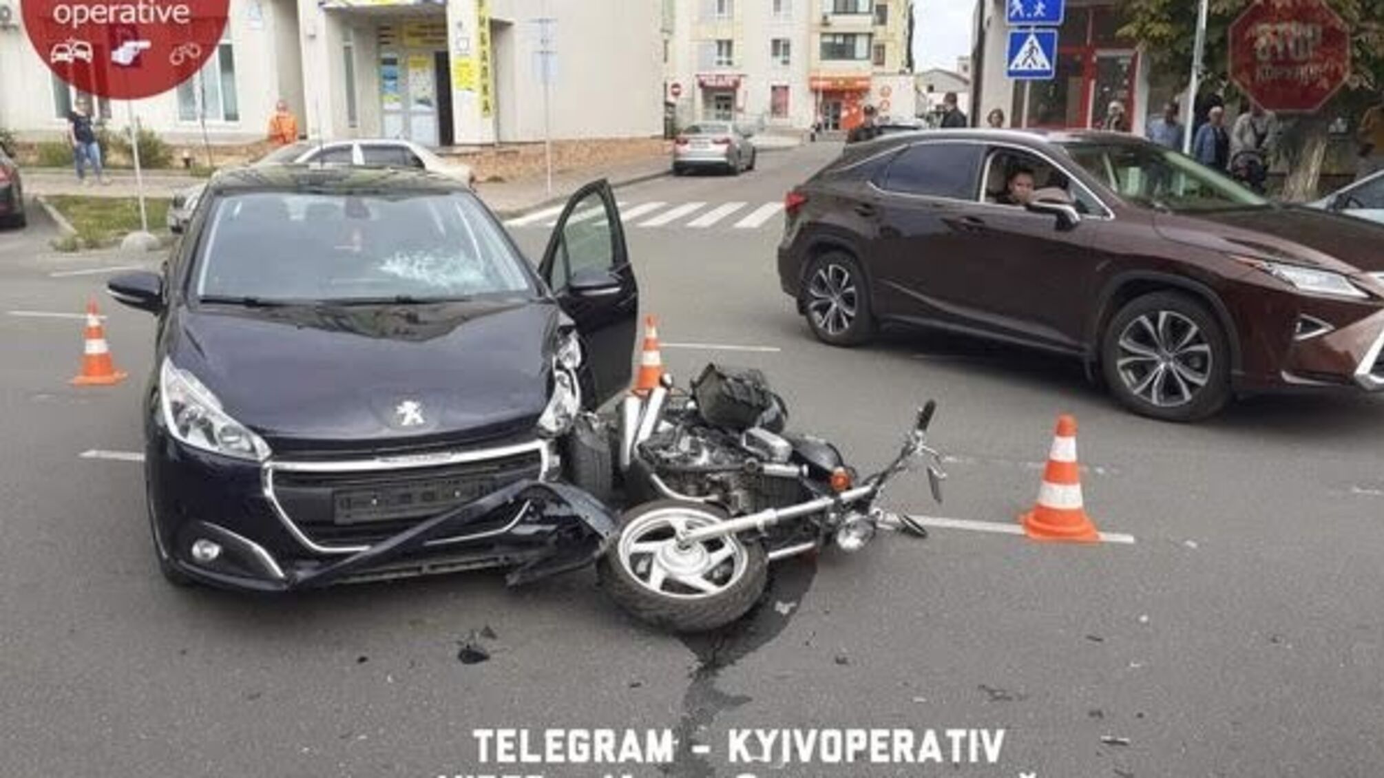 Під Києвом сталася ДТП: є постраждалі (фото)