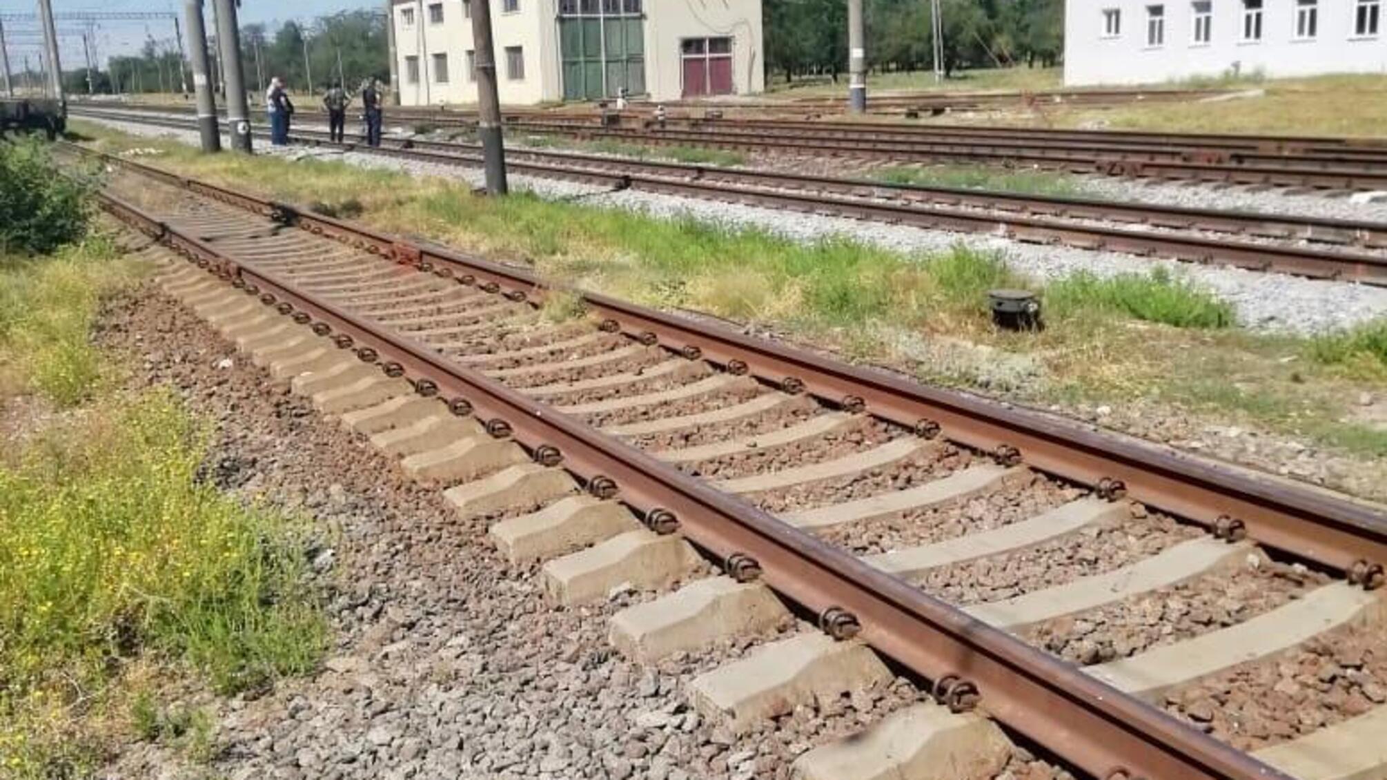 Поліцейські встановлюють обставини загибелі чоловіка на залізниці в Біляївському районі