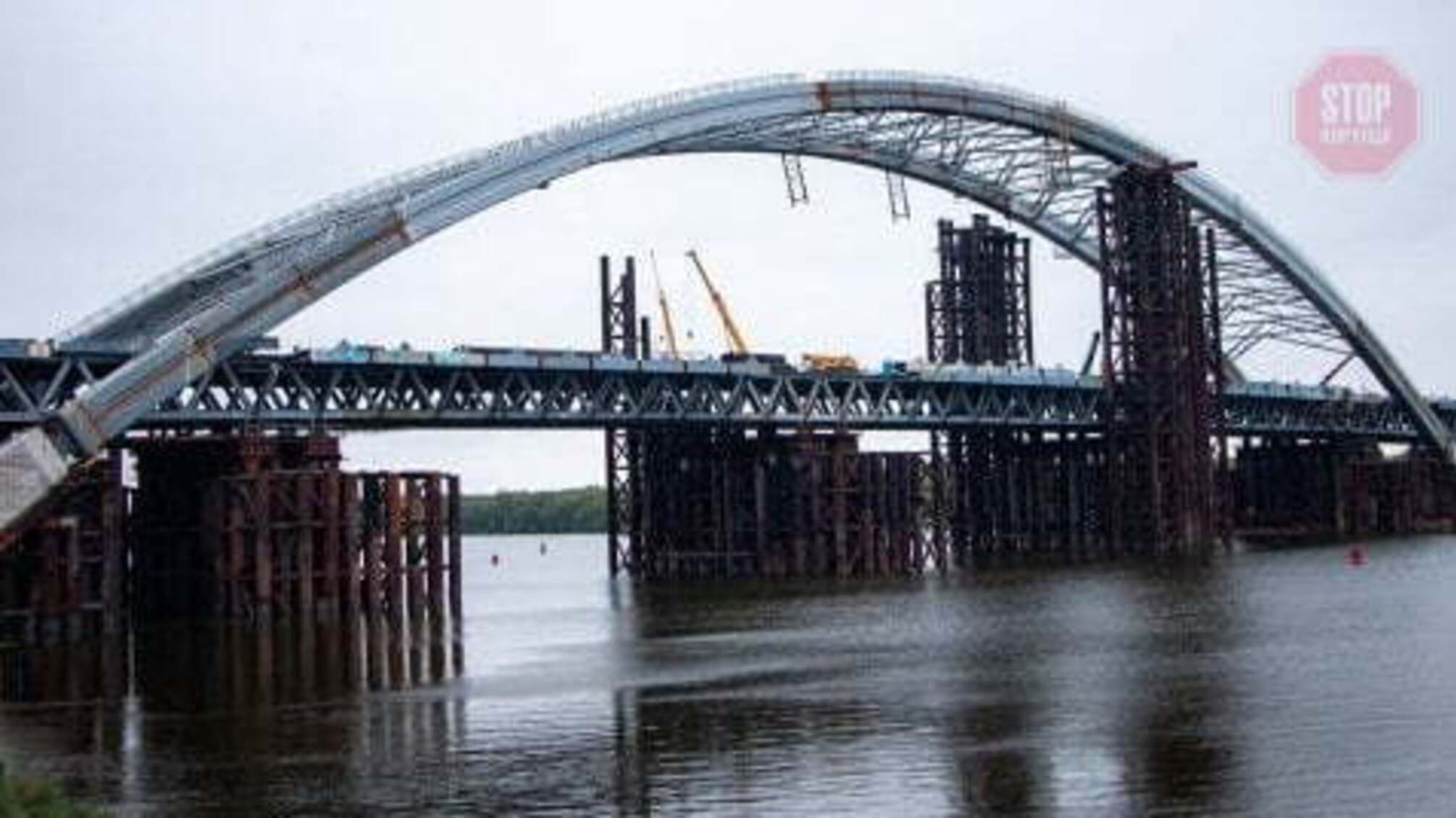 Невідома компанія отримала 6 мільярдів гривень на будівництво Подільського мосту