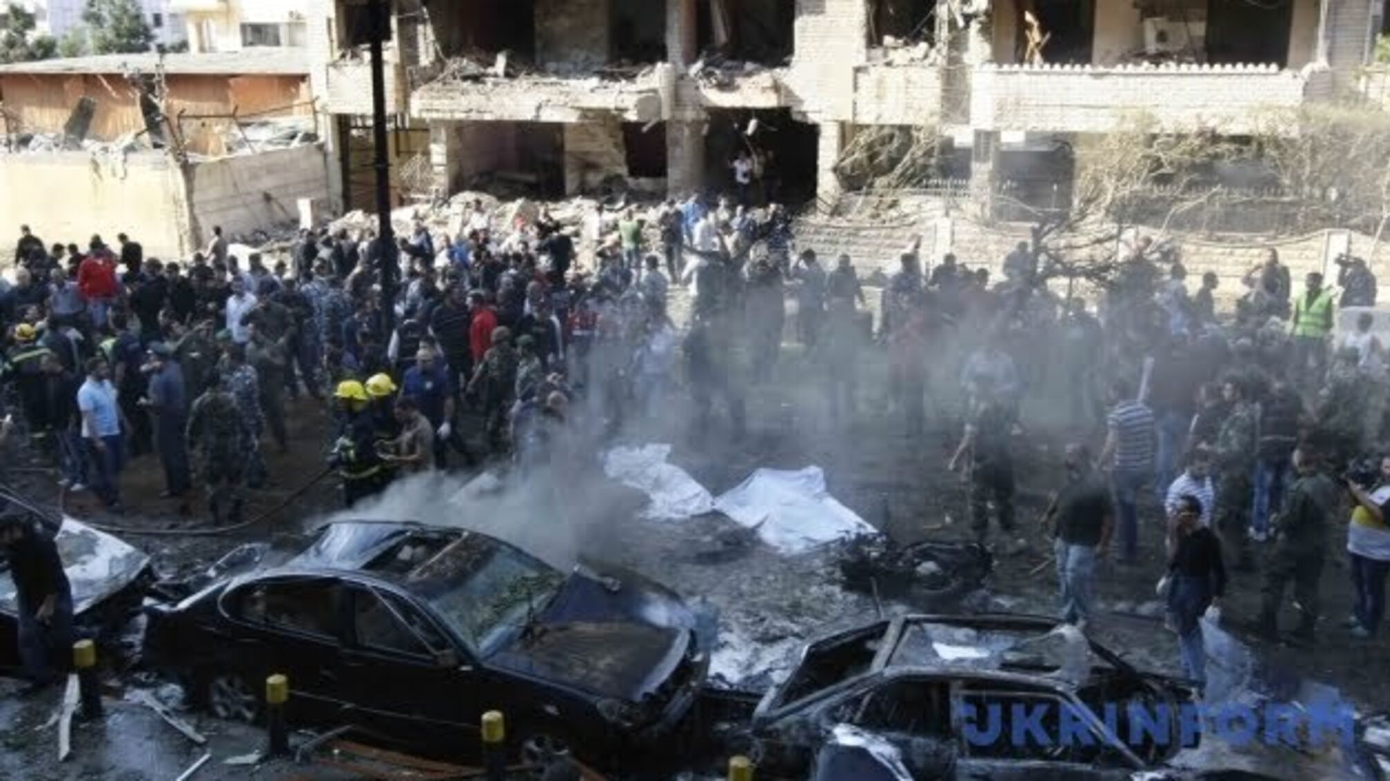Вибухи в Бейруті: посольство в Лівані допомагає постраждалим українцям
