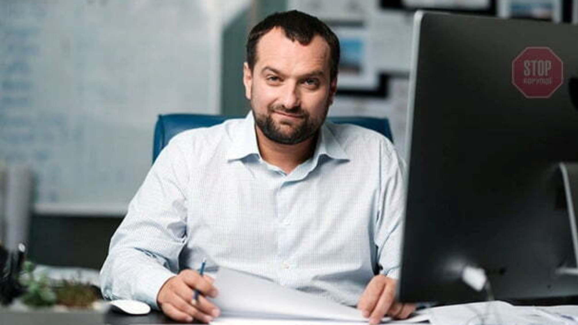 Ексчиновник із КМДА Вавриш розпродає квартири у незаконній багатоповерхівці в історичному центрі Києва (фото)